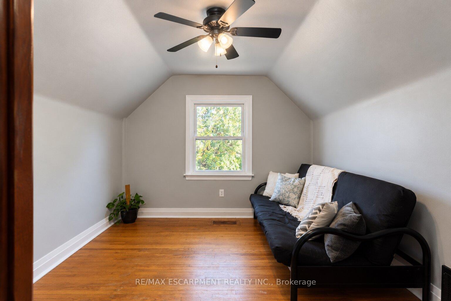 Photo 25 of 75 Barons Avenue, Hamilton, Bartonville — HOMEH