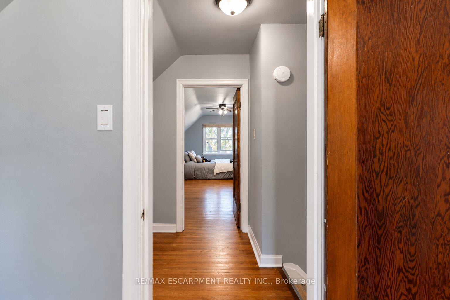 Photo 27 of 75 Barons Avenue, Hamilton, Bartonville — HOMEH