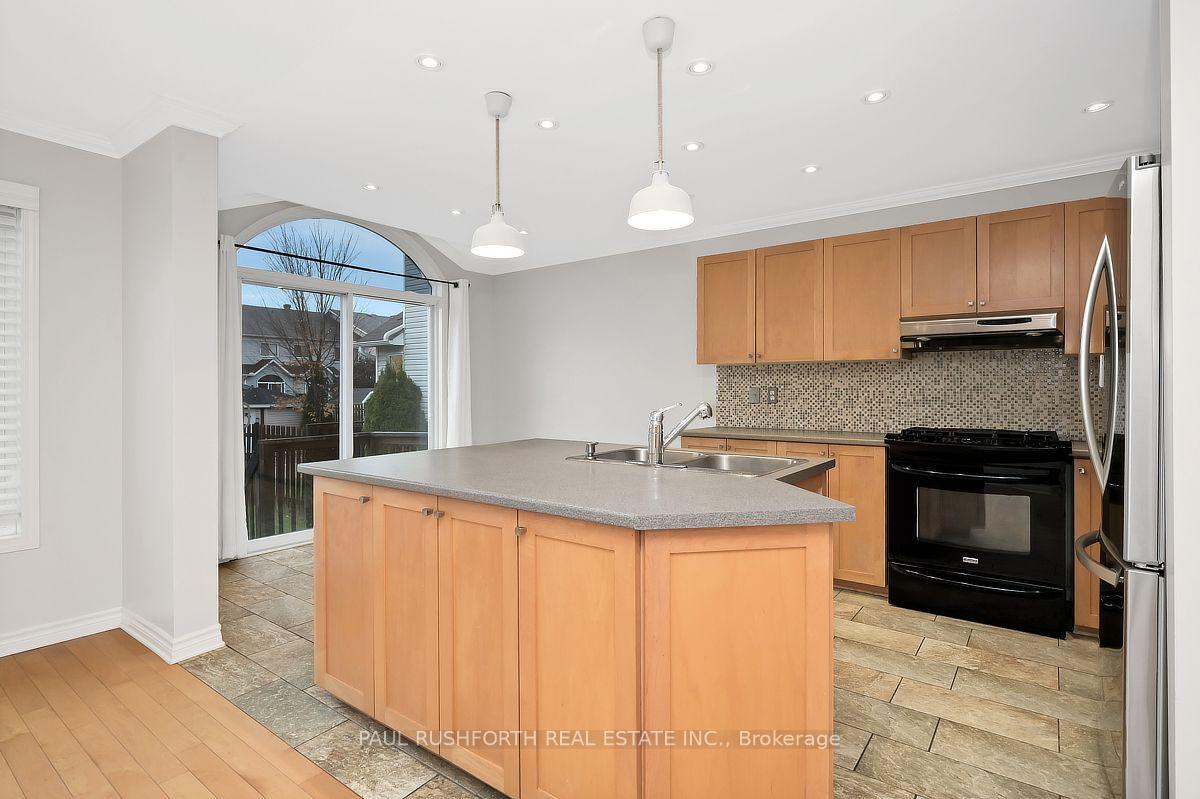 Photo 18 of 2216 Brockstone Crescent, Ottawa, Avalon East — HOMEH