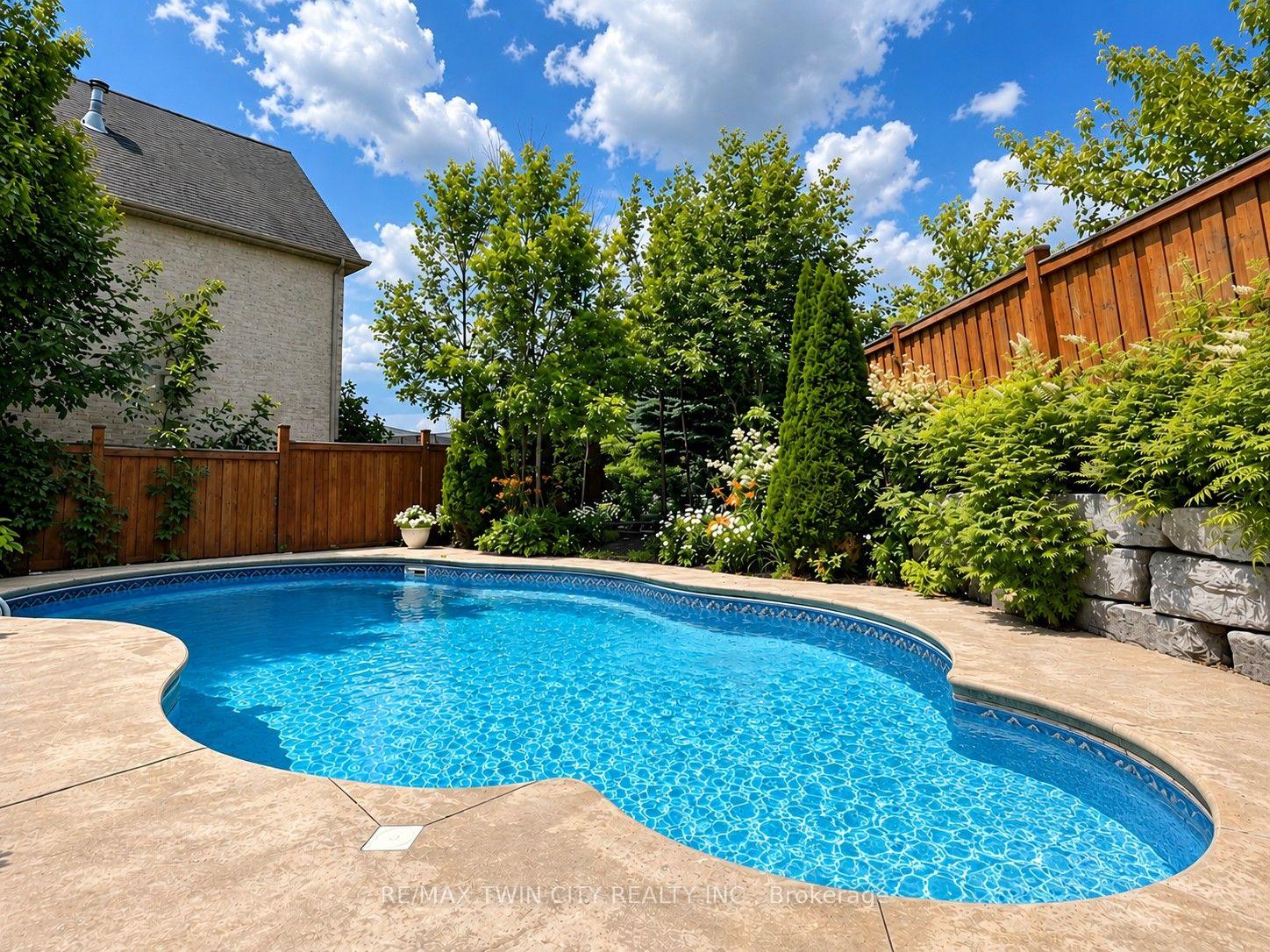 Photo 2 of 315 Rideau River Place, Waterloo, Conservation Meadows — HOMEH