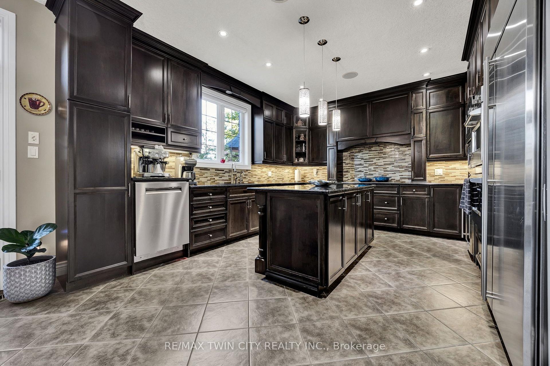 Photo 9 of 315 Rideau River Place, Waterloo, Conservation Meadows — HOMEH