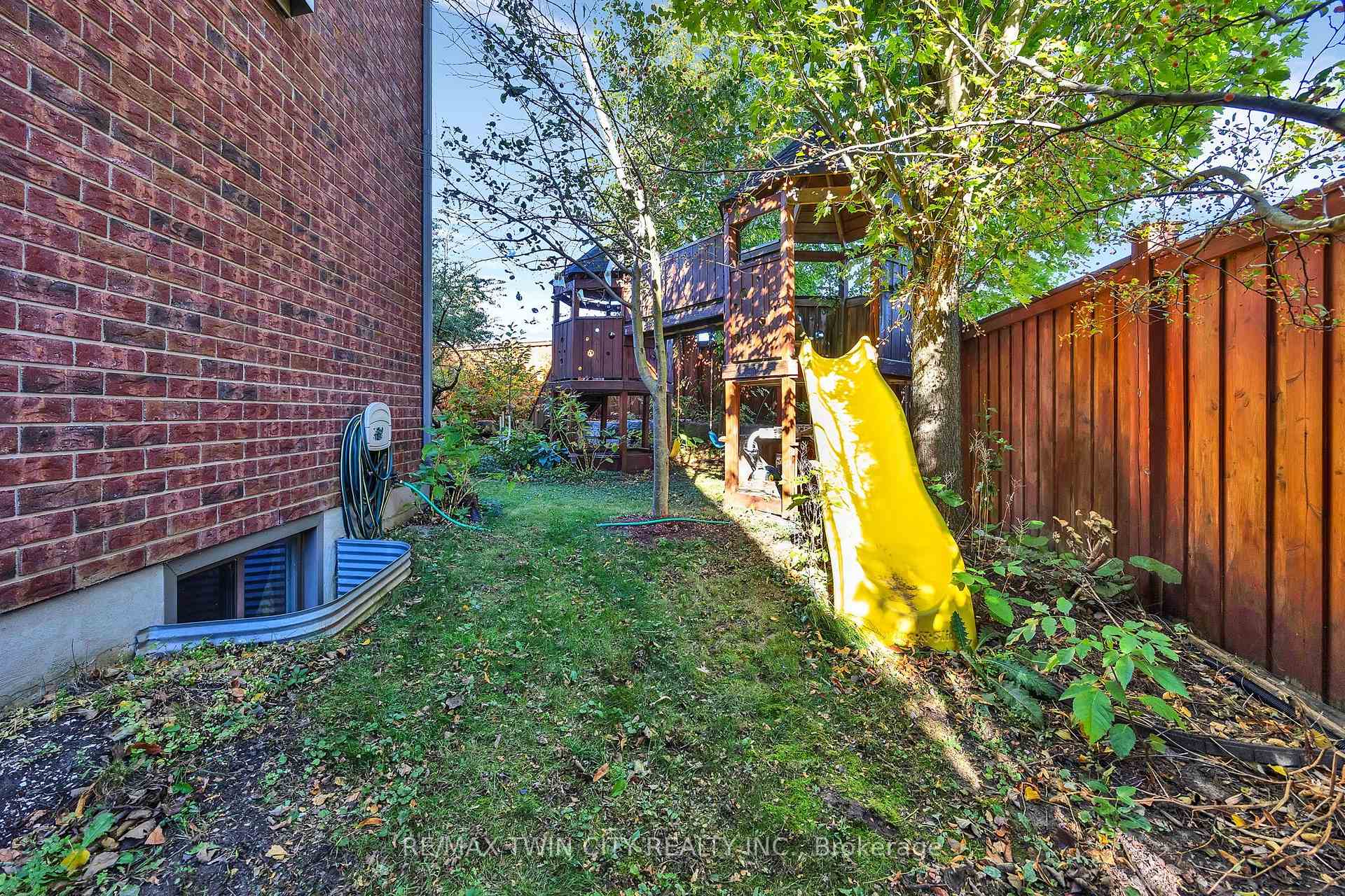 Photo 30 of 315 Rideau River Place, Waterloo, Conservation Meadows — HOMEH