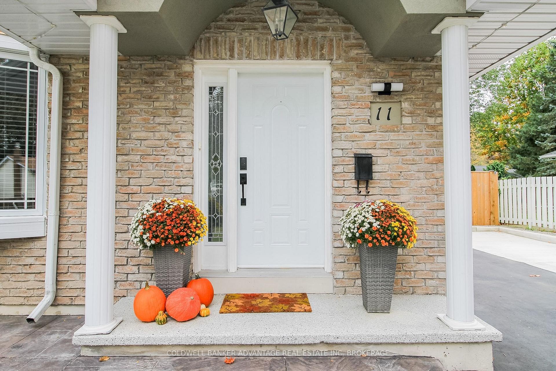 Photo 5 of 11 Fallingbrook Drive, Pelham, Fonthill — HOMEH