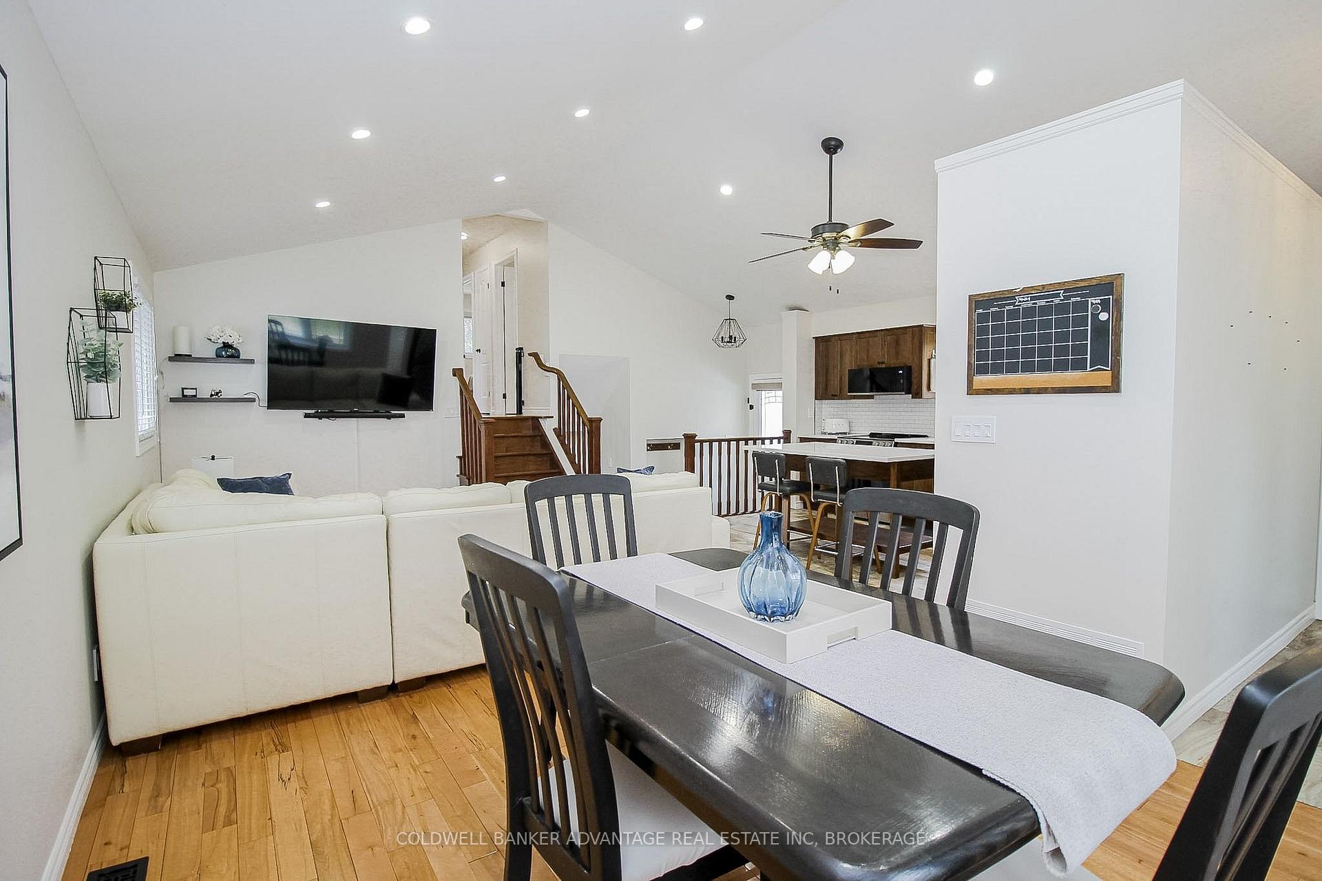 Photo 13 of 11 Fallingbrook Drive, Pelham, Fonthill — HOMEH