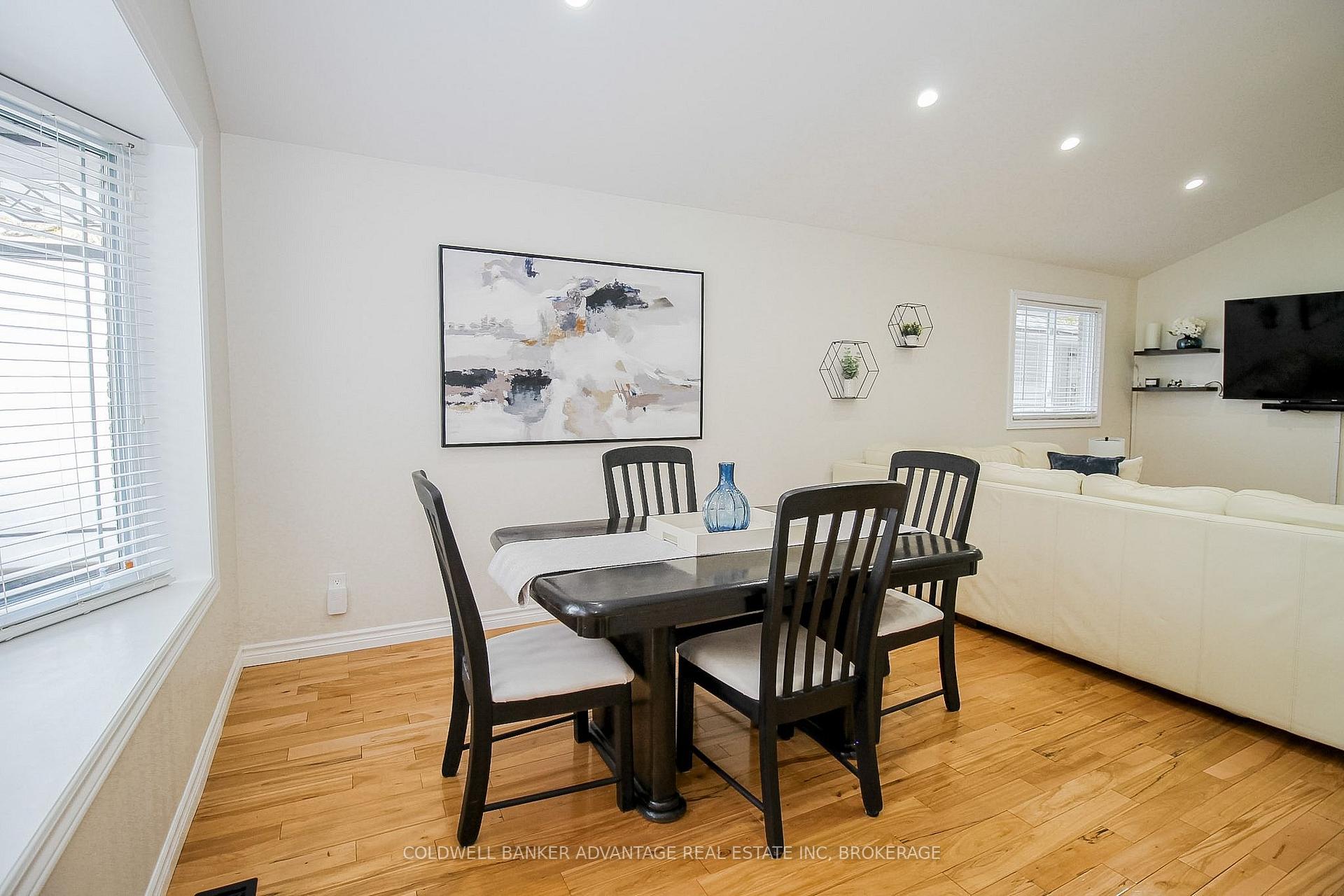 Photo 14 of 11 Fallingbrook Drive, Pelham, Fonthill — HOMEH