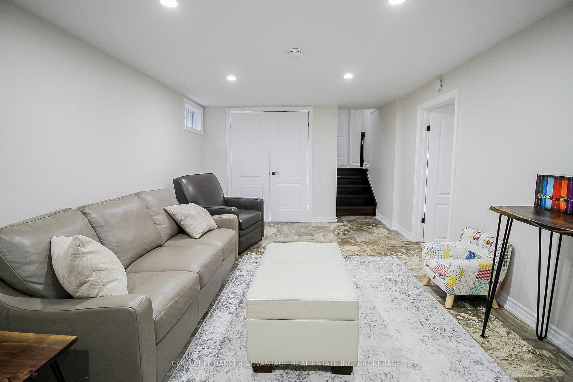 Photo 35 of 11 Fallingbrook Drive, Pelham, Fonthill — HOMEH