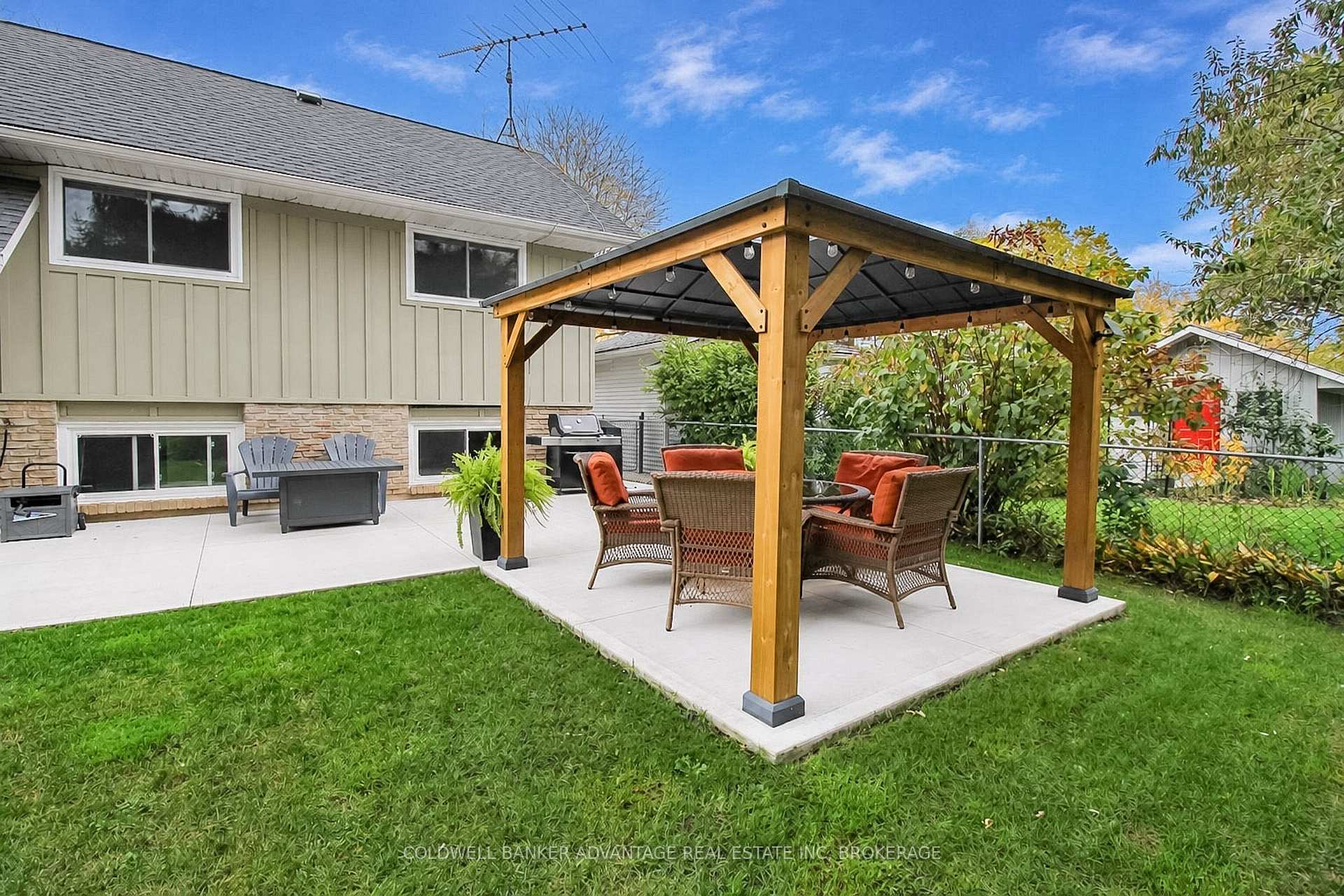 Photo 41 of 11 Fallingbrook Drive, Pelham, Fonthill — HOMEH