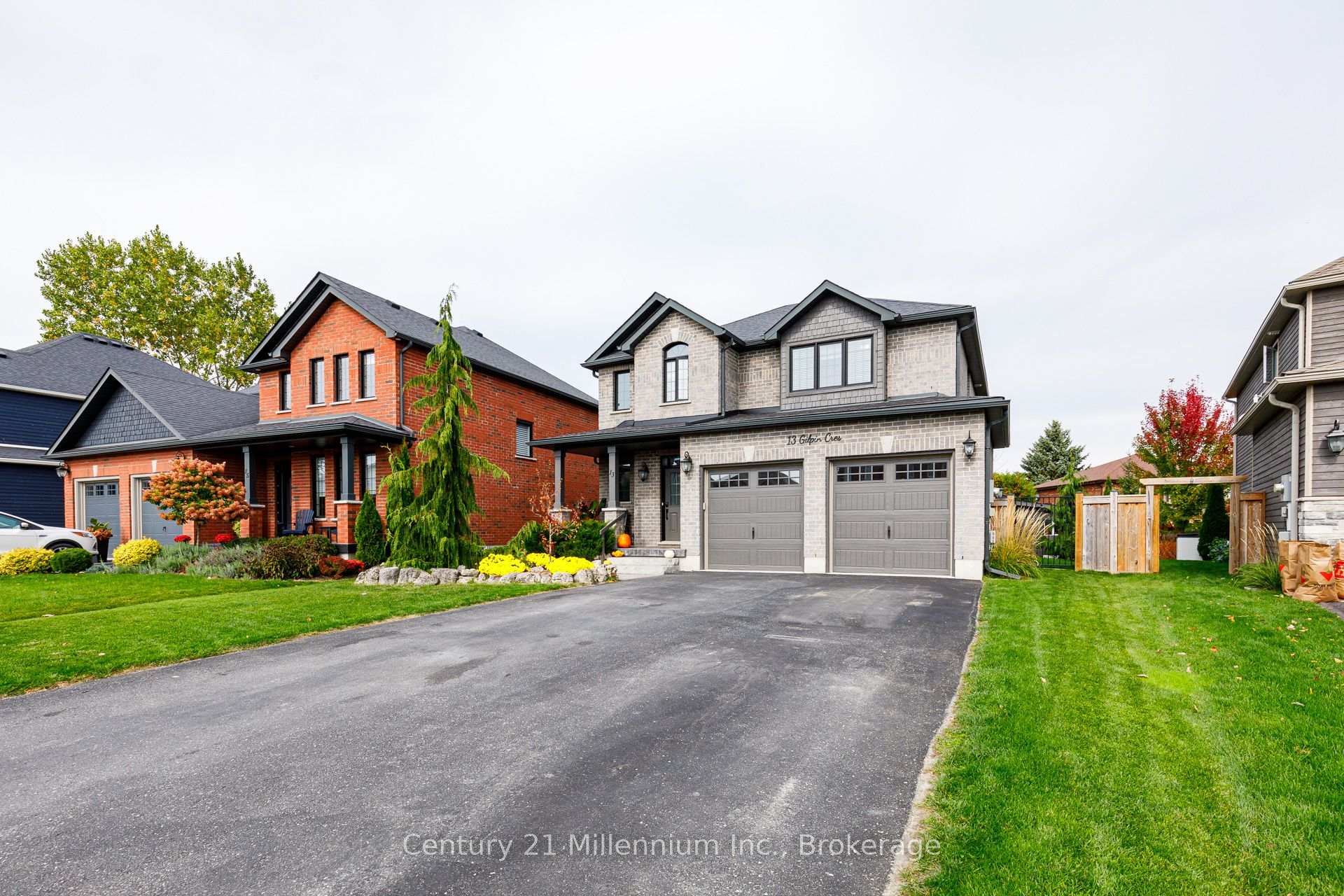 Photo 3 of 13 Gilpin Crescent, Collingwood — HOMEH