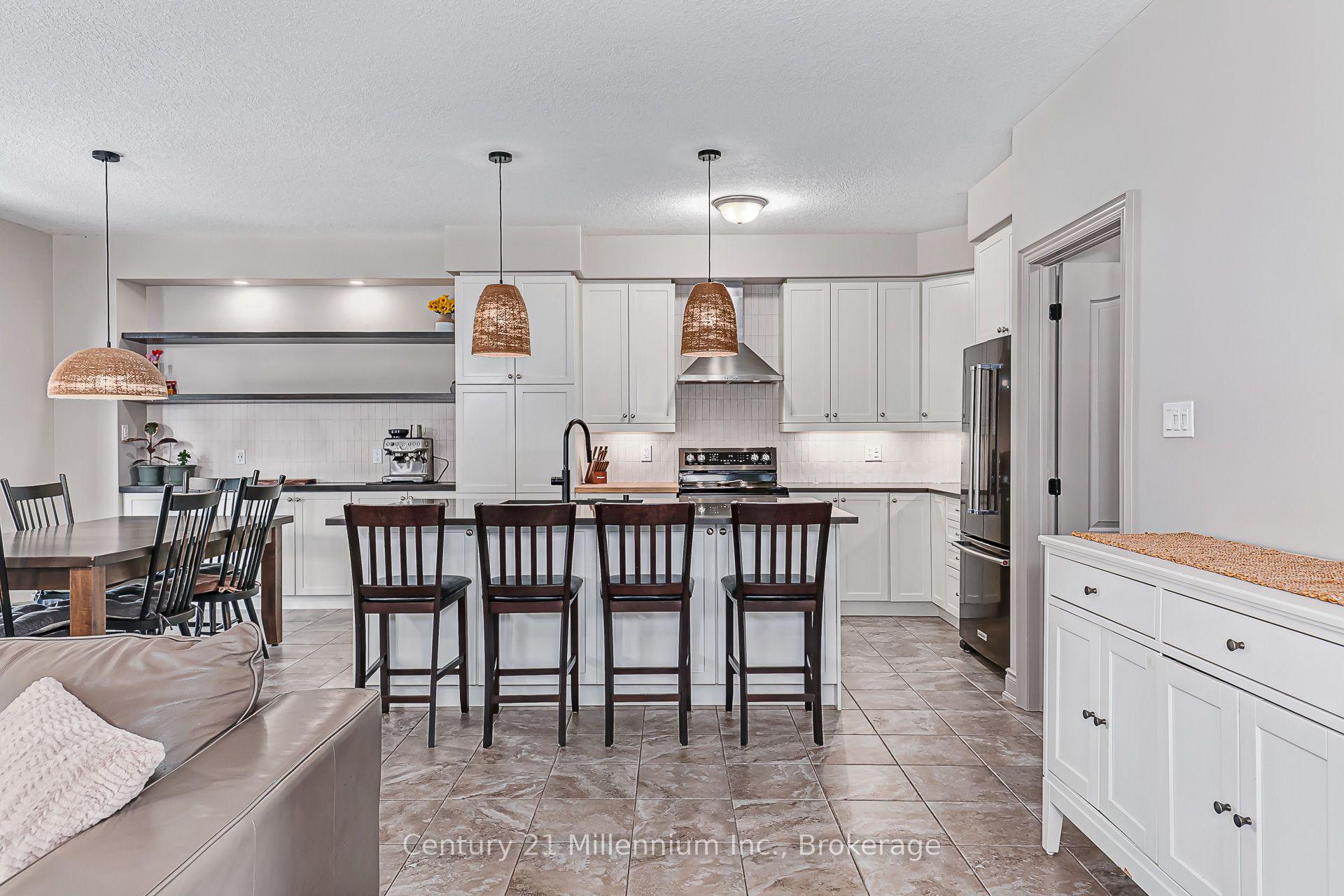 Photo 10 of 13 Gilpin Crescent, Collingwood — HOMEH
