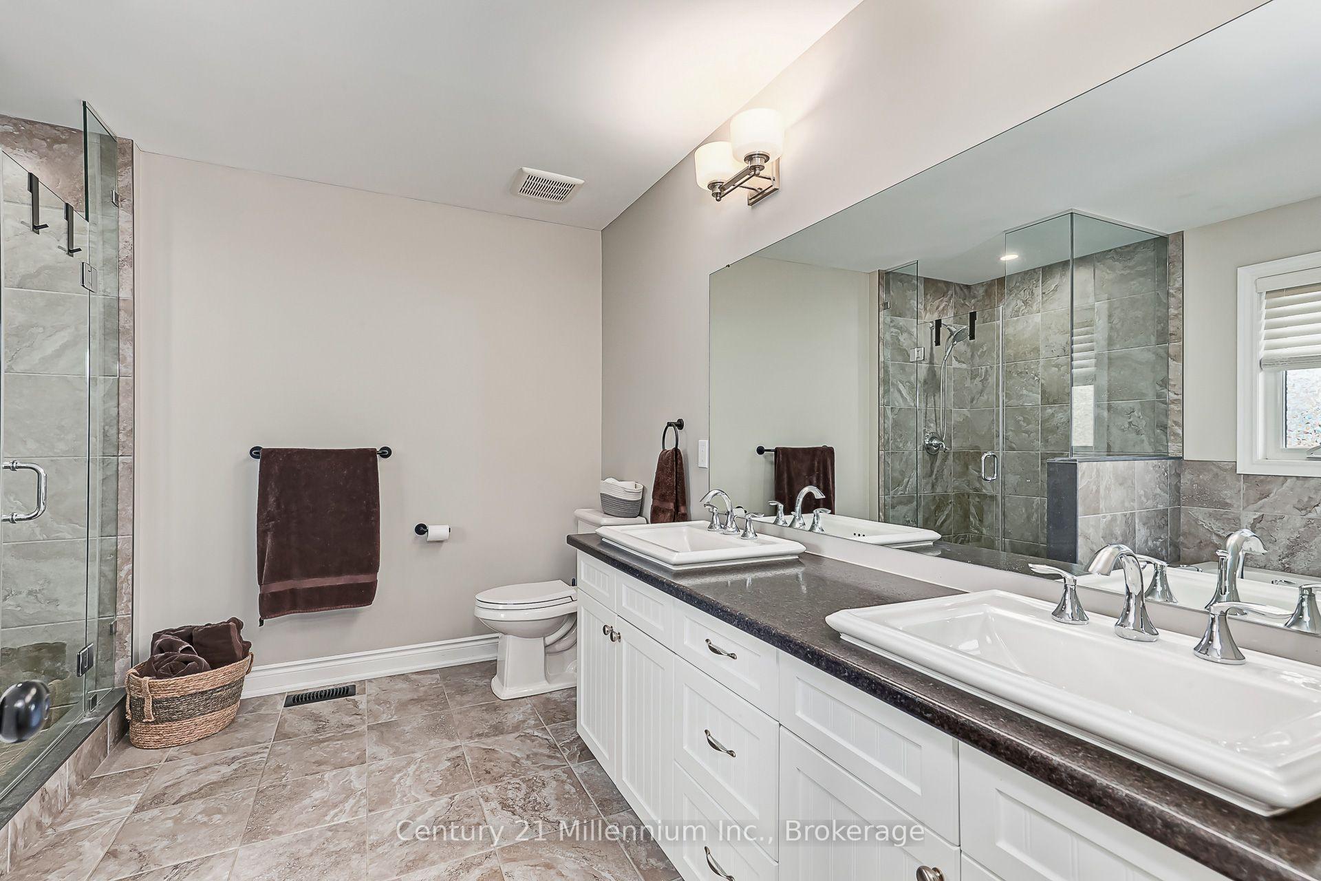 Photo 26 of 13 Gilpin Crescent, Collingwood — HOMEH