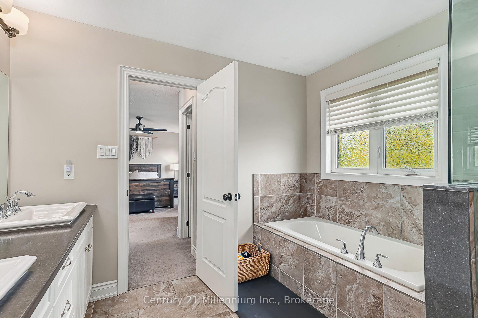 Photo 27 of 13 Gilpin Crescent, Collingwood — HOMEH