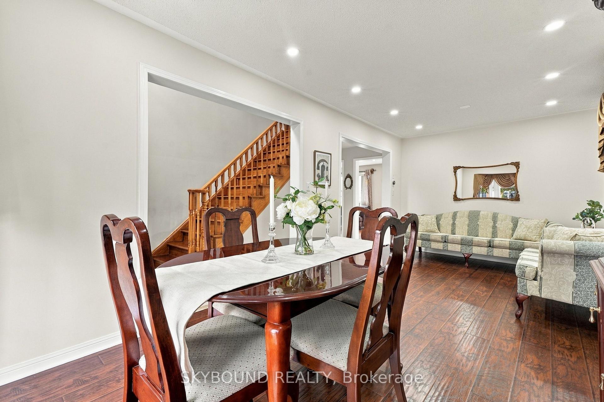 Photo 12 of 51 Thorpe Crescent, Brampton, Fletcher's Meadow — HOMEH