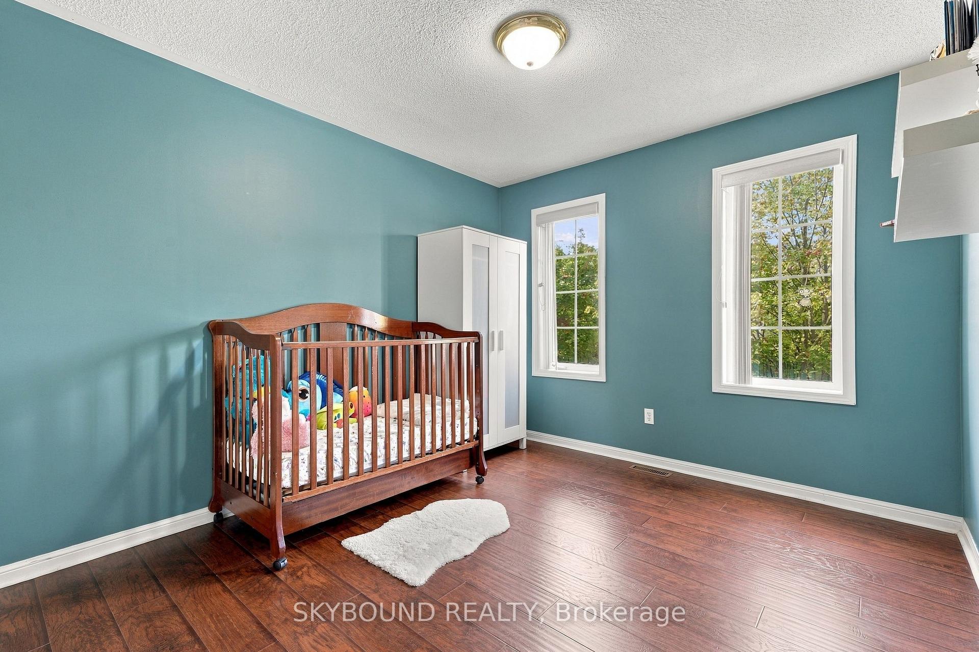 Photo 23 of 51 Thorpe Crescent, Brampton, Fletcher's Meadow — HOMEH