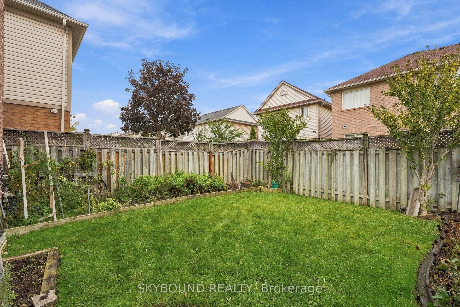 Photo 41 of 51 Thorpe Crescent, Brampton, Fletcher's Meadow — HOMEH
