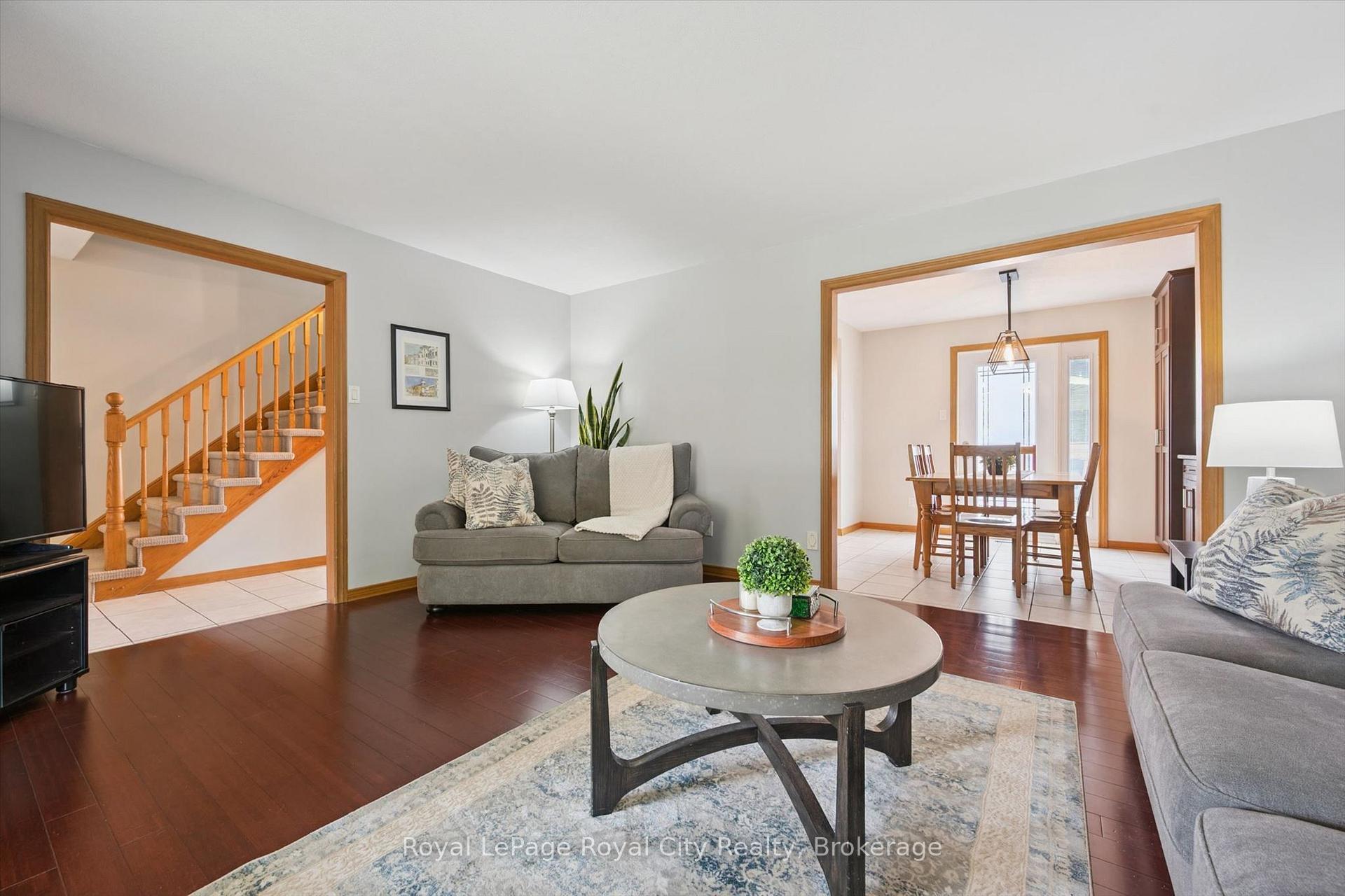 Photo 7 of 24 Greenwich Drive, Guelph, Willow West/Sugarbush/West Acres — HOMEH