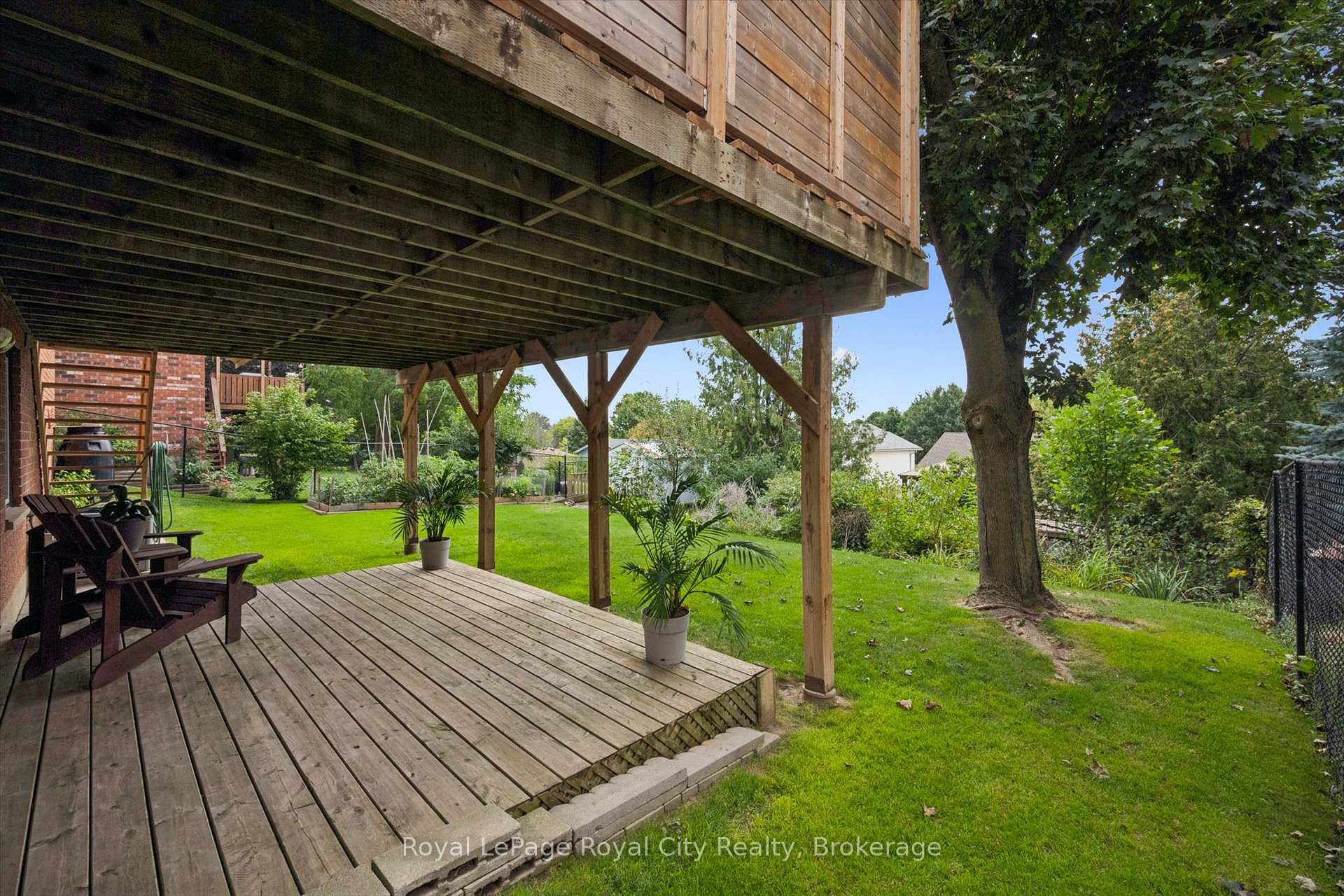 Photo 30 of 24 Greenwich Drive, Guelph, Willow West/Sugarbush/West Acres — HOMEH
