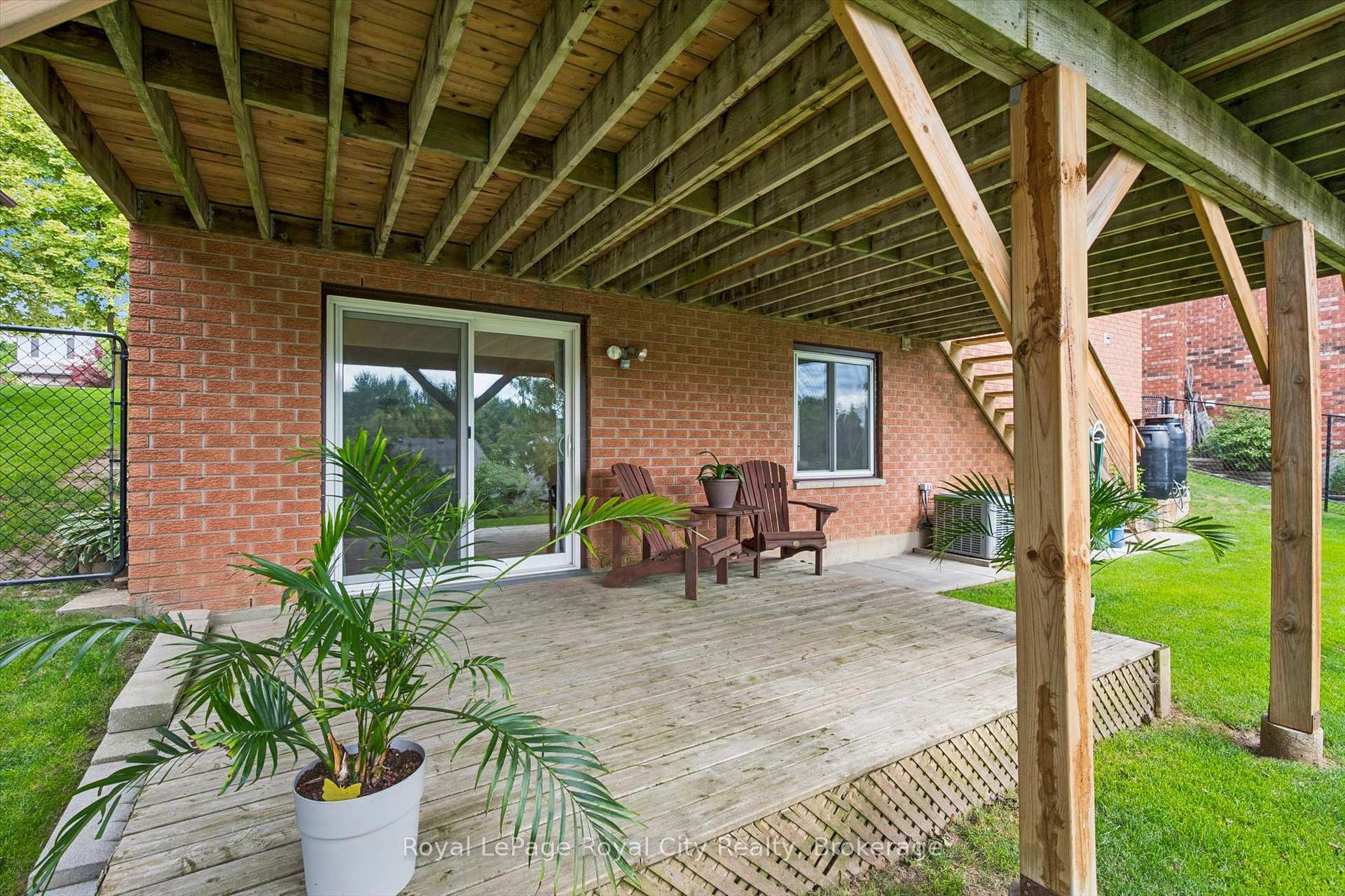 Photo 31 of 24 Greenwich Drive, Guelph, Willow West/Sugarbush/West Acres — HOMEH