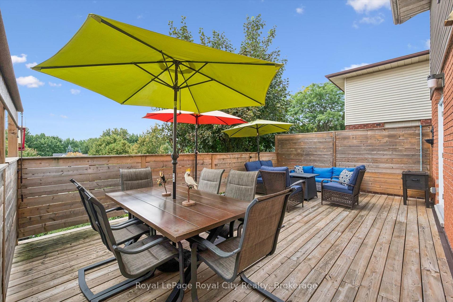 Photo 33 of 24 Greenwich Drive, Guelph, Willow West/Sugarbush/West Acres — HOMEH