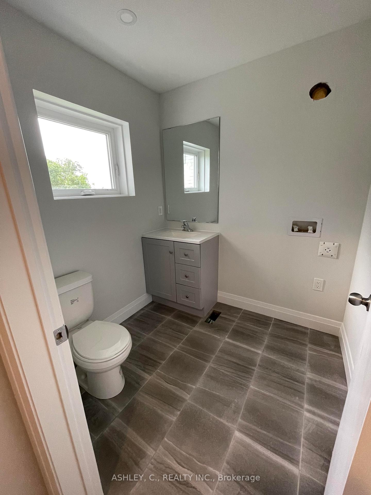 Photo 3 of Unit Unit 2, 11820 10 Side Road, Halton Hills, Rural Halton Hills — HOMEH