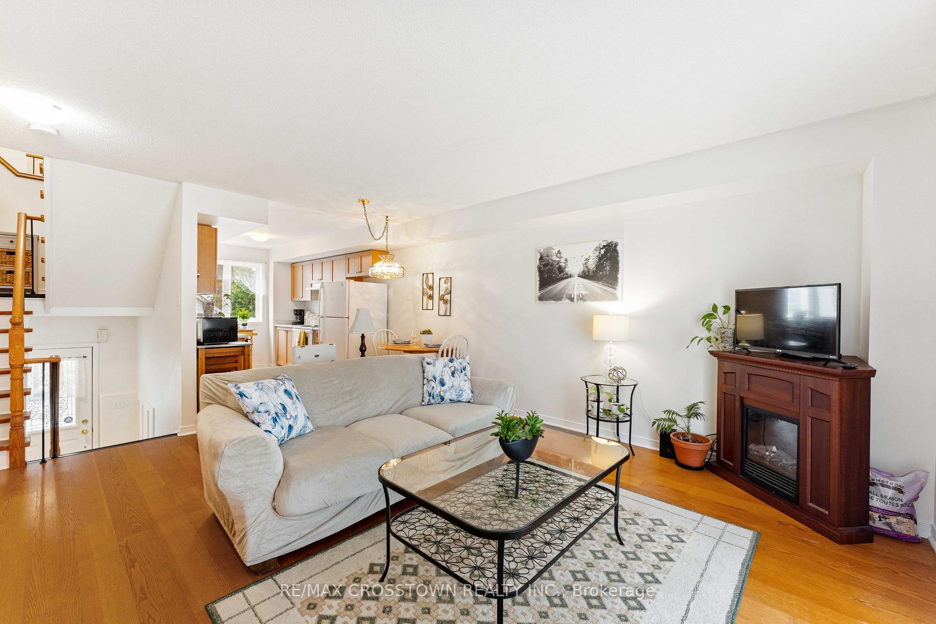 Photo 6 of Unit B1, 6-440 Yonge Street, Barrie, Painswick North — HOMEH
