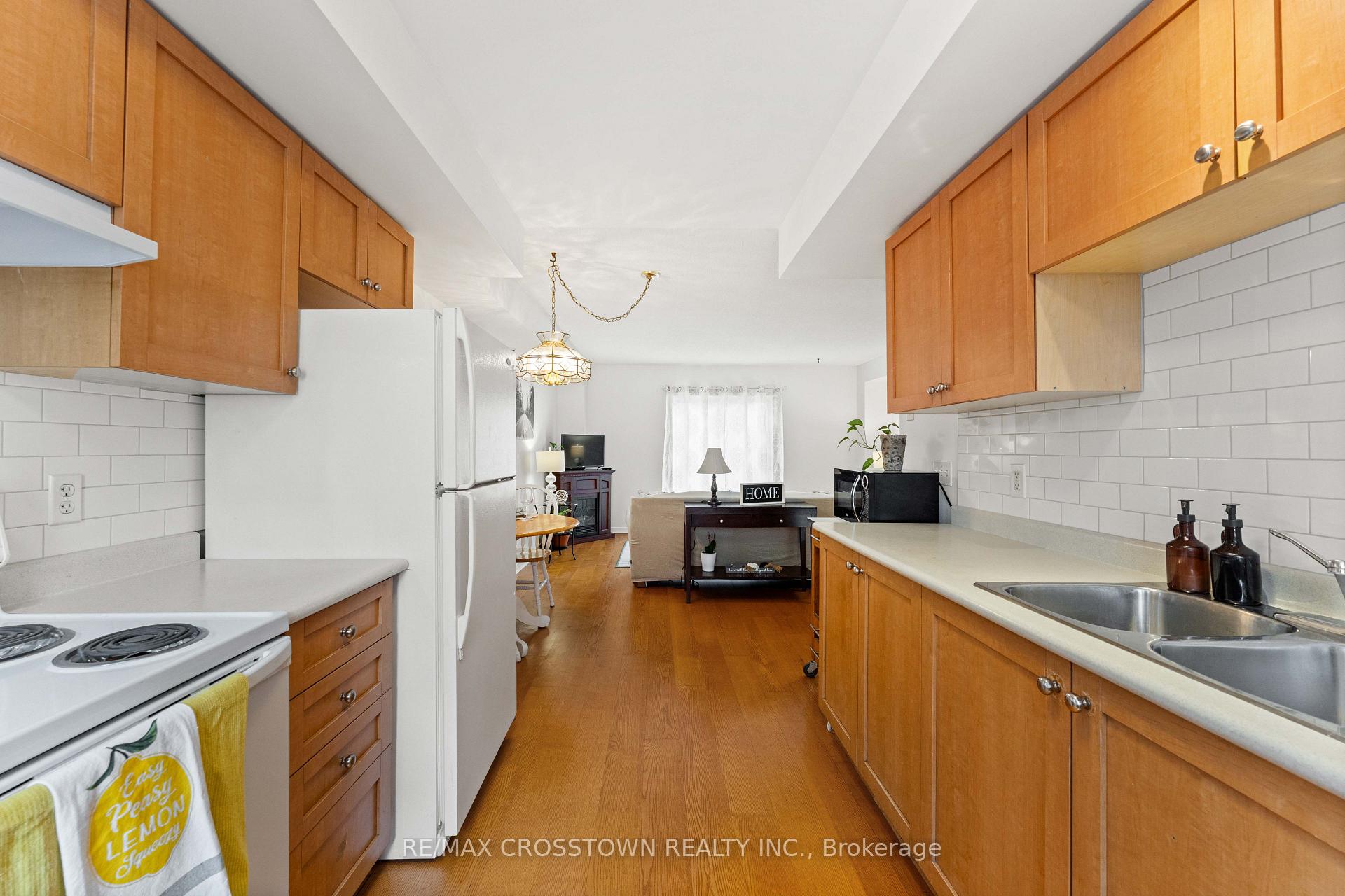 Photo 12 of Unit B1, 6-440 Yonge Street, Barrie, Painswick North — HOMEH