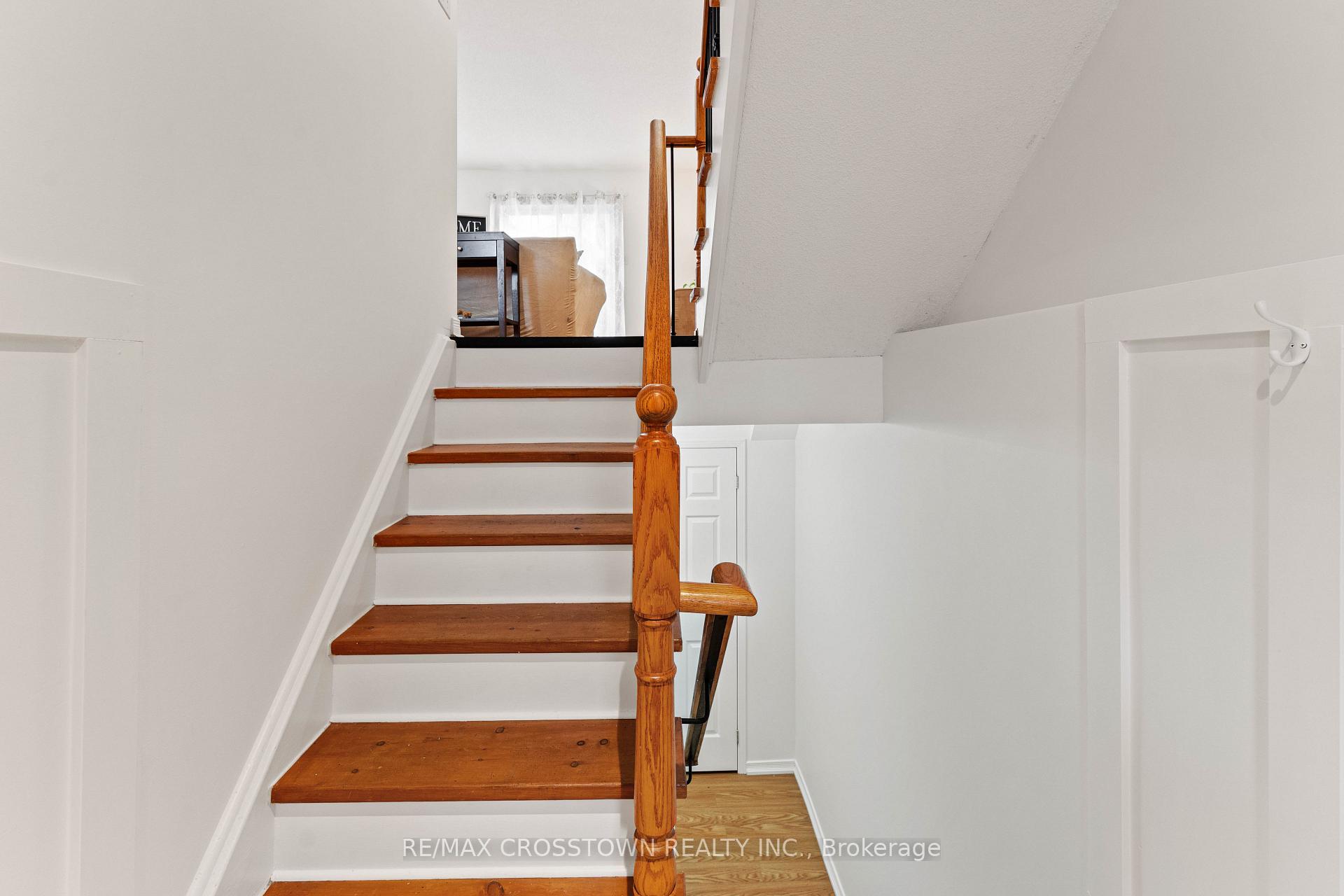 Photo 19 of Unit B1, 6-440 Yonge Street, Barrie, Painswick North — HOMEH