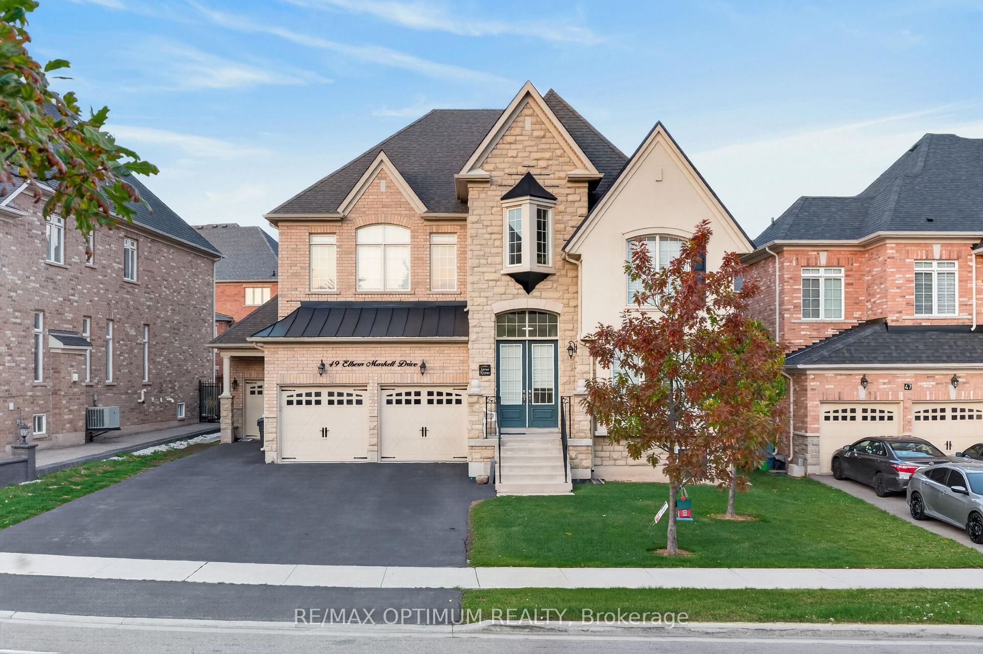 Photo 2 of 49 Elbern Markell Drive, Brampton, Credit Valley — HOMEH