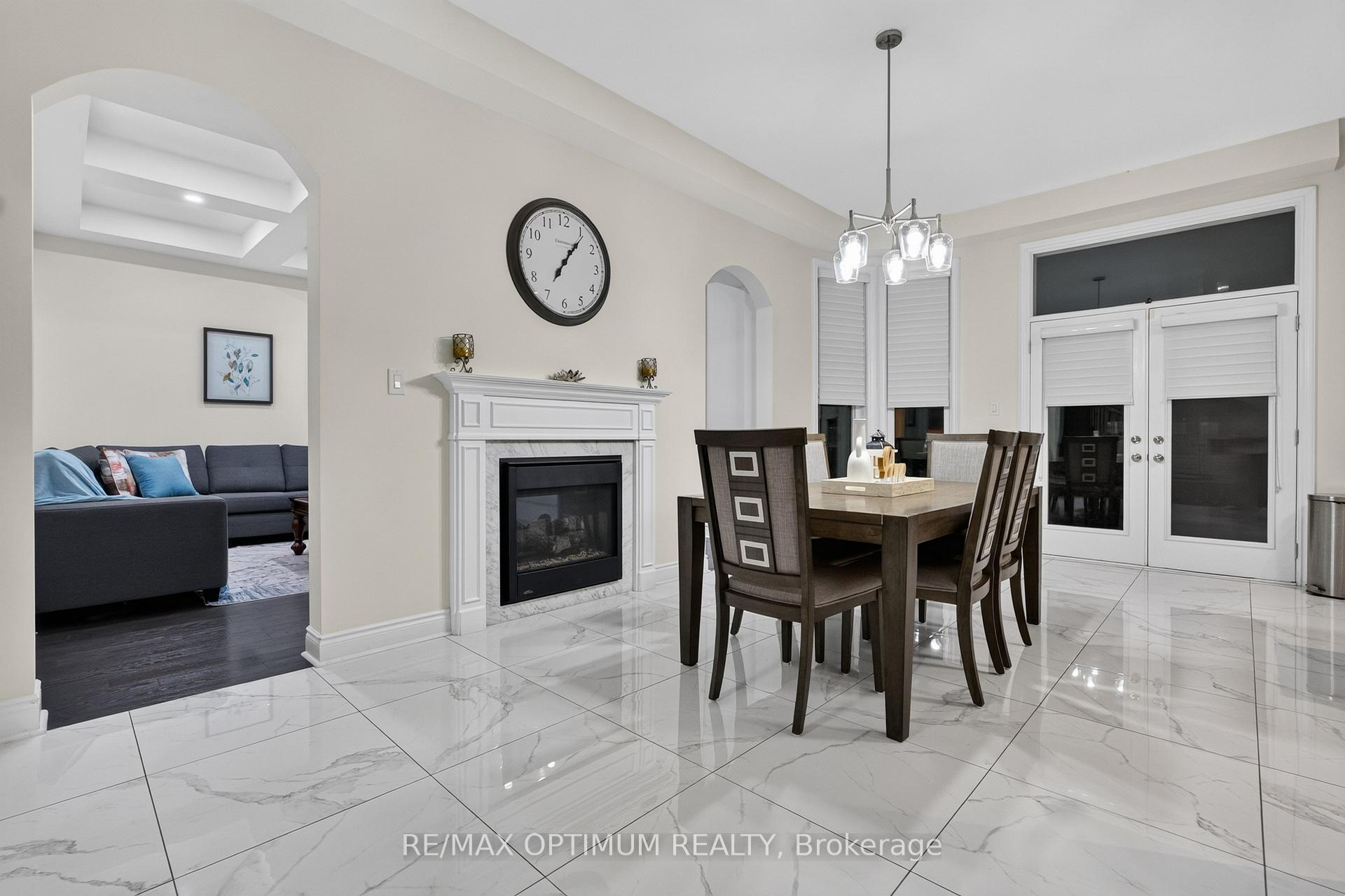 Photo 9 of 49 Elbern Markell Drive, Brampton, Credit Valley — HOMEH