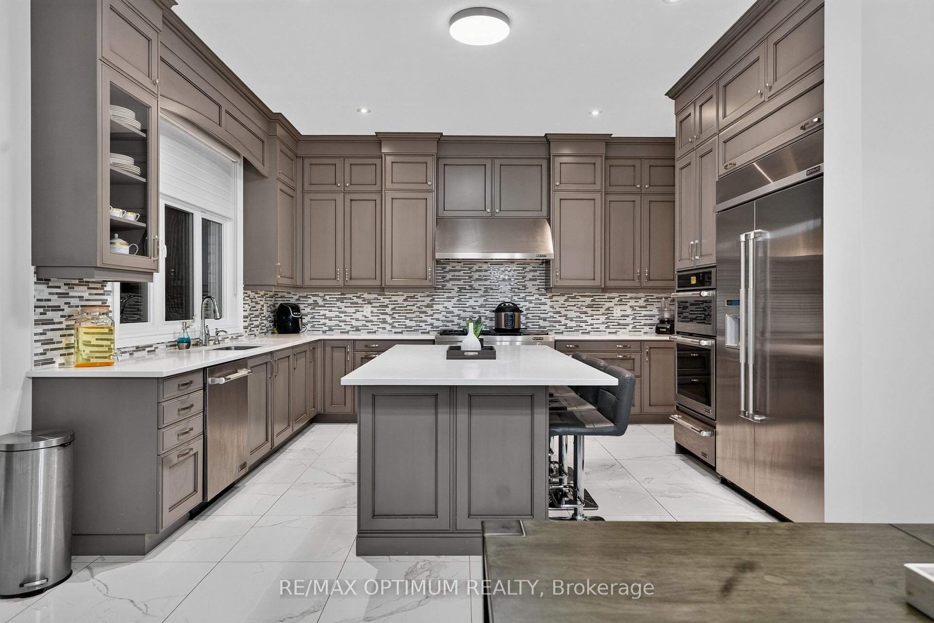 Photo 11 of 49 Elbern Markell Drive, Brampton, Credit Valley — HOMEH