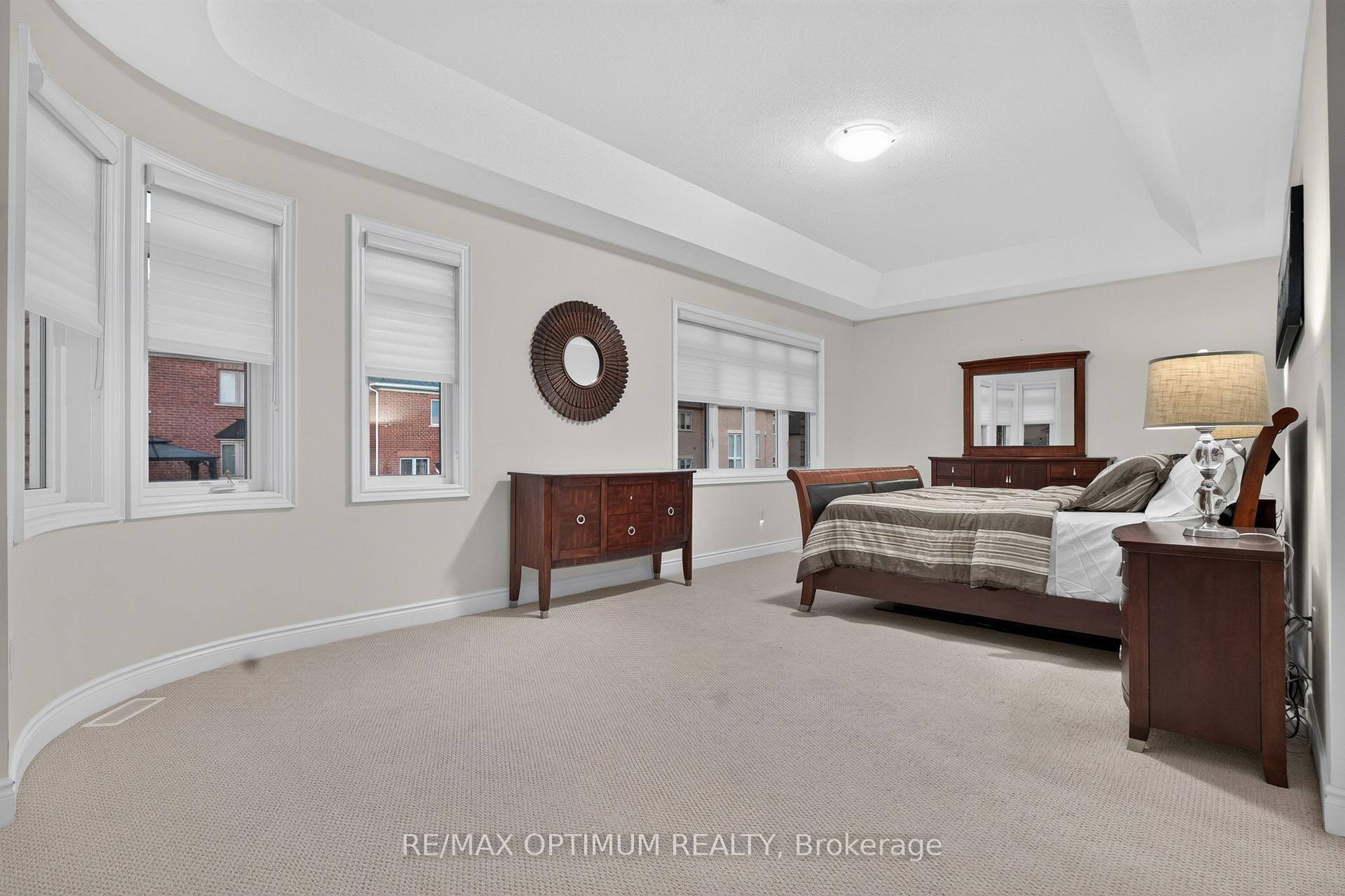 Photo 22 of 49 Elbern Markell Drive, Brampton, Credit Valley — HOMEH