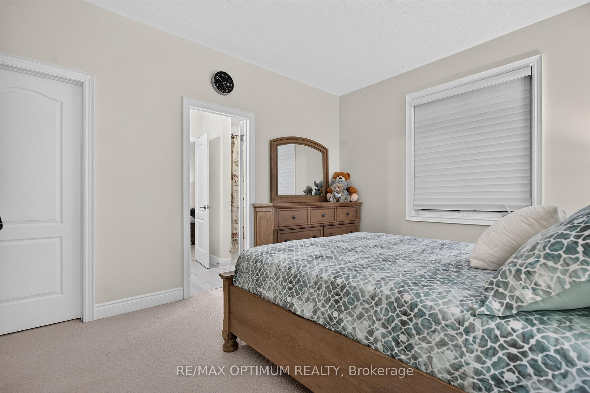 Photo 32 of 49 Elbern Markell Drive, Brampton, Credit Valley — HOMEH