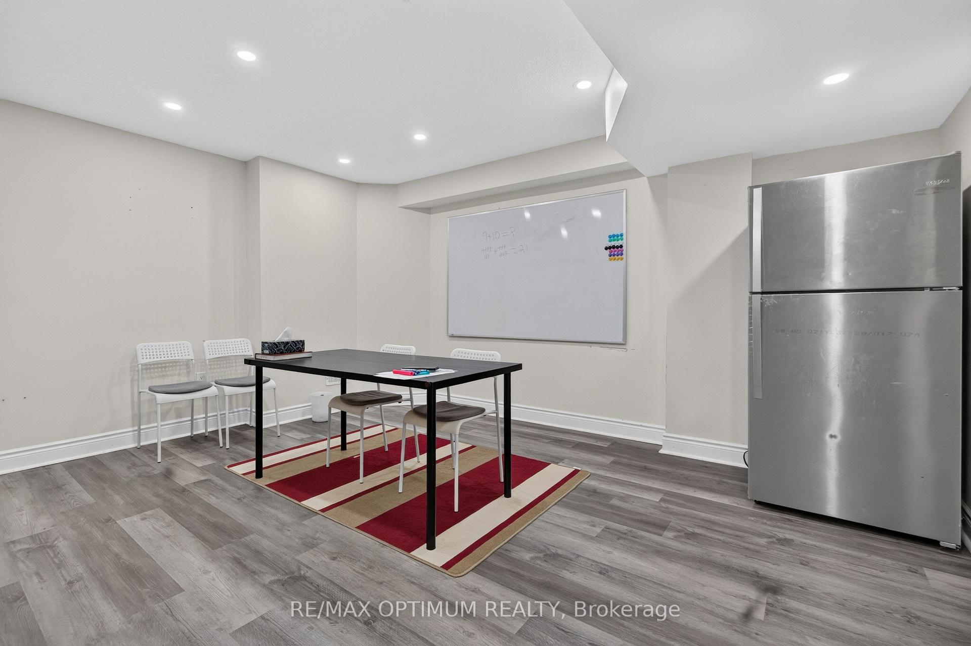Photo 43 of 49 Elbern Markell Drive, Brampton, Credit Valley — HOMEH