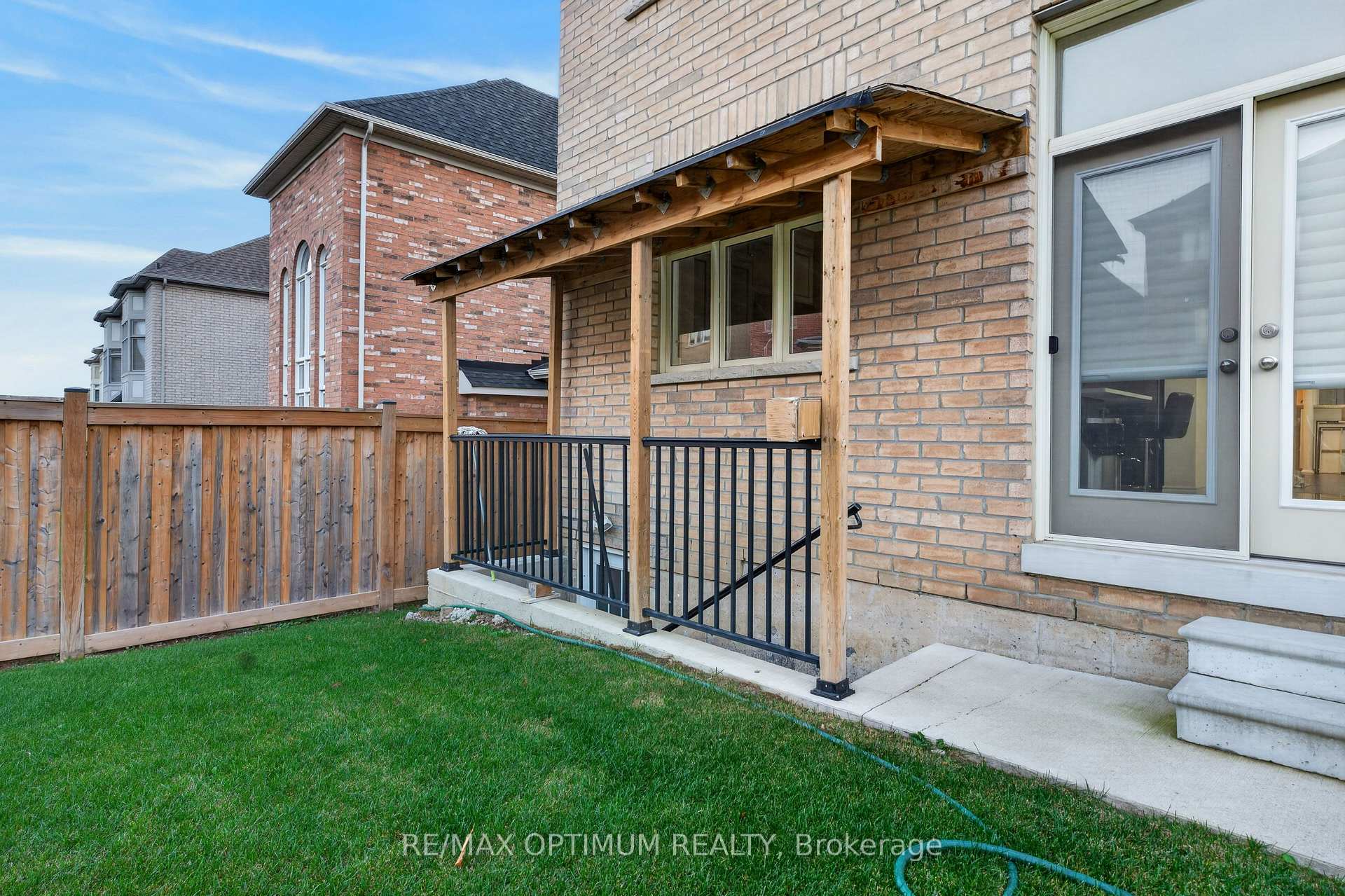 Photo 45 of 49 Elbern Markell Drive, Brampton, Credit Valley — HOMEH