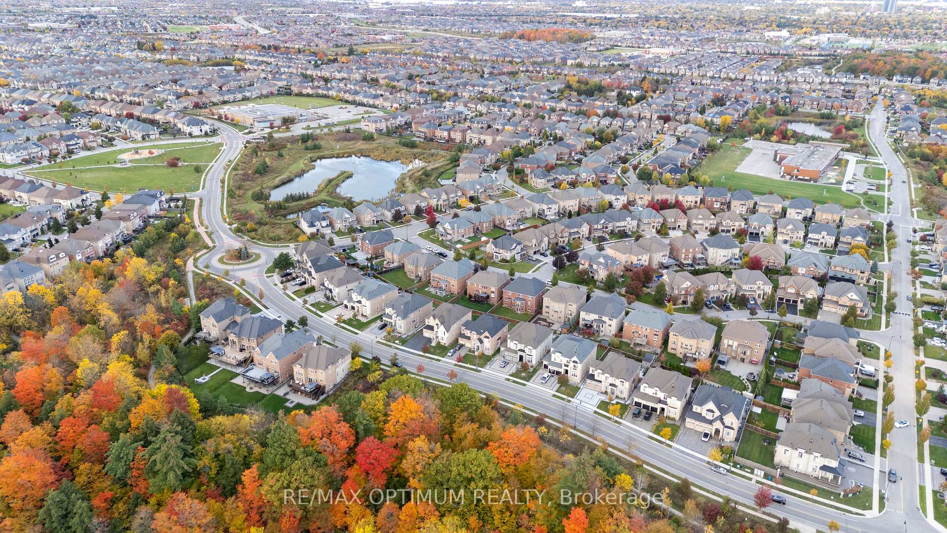Photo 50 of 49 Elbern Markell Drive, Brampton, Credit Valley — HOMEH