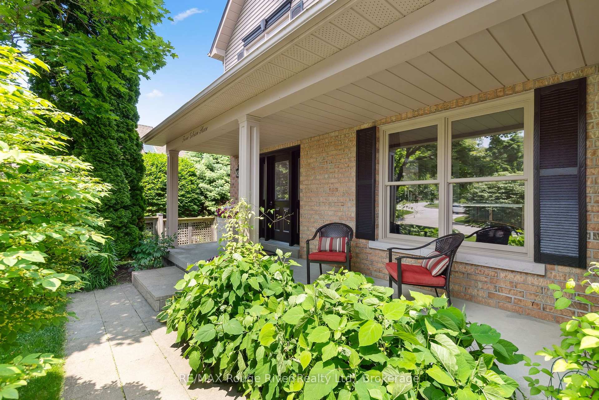 Photo 3 of 3 Gibson Place, Port Hope — HOMEH
