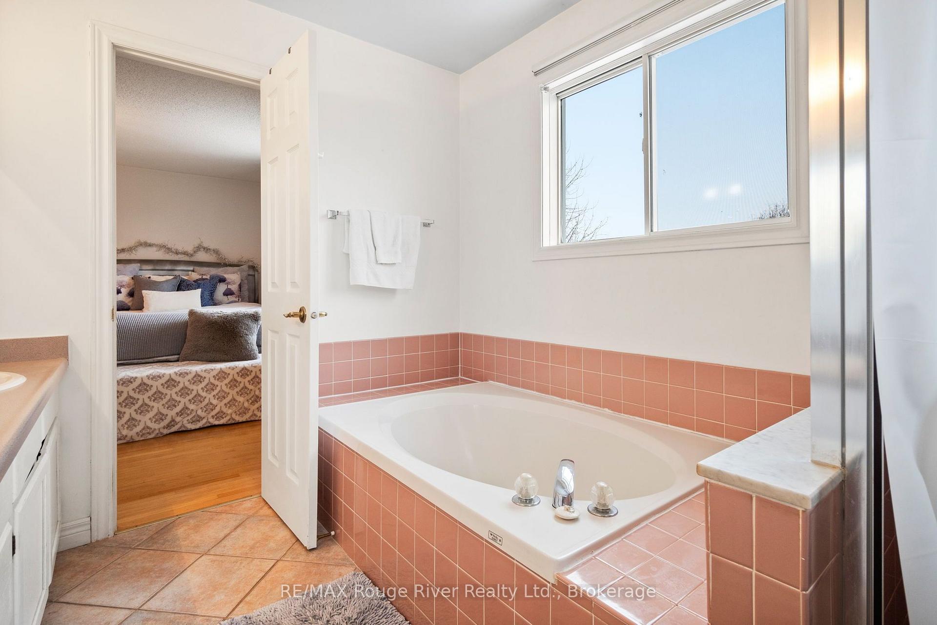 Photo 39 of 3 Gibson Place, Port Hope — HOMEH