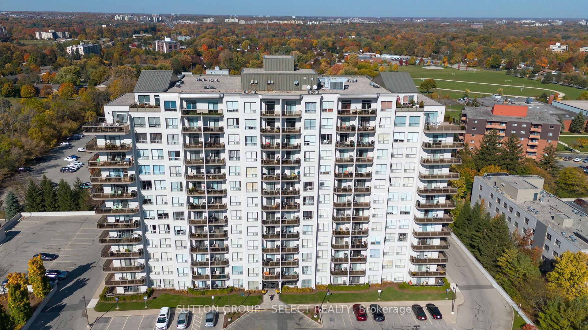 Photo of Unit 711, 353 Commissioners Road W