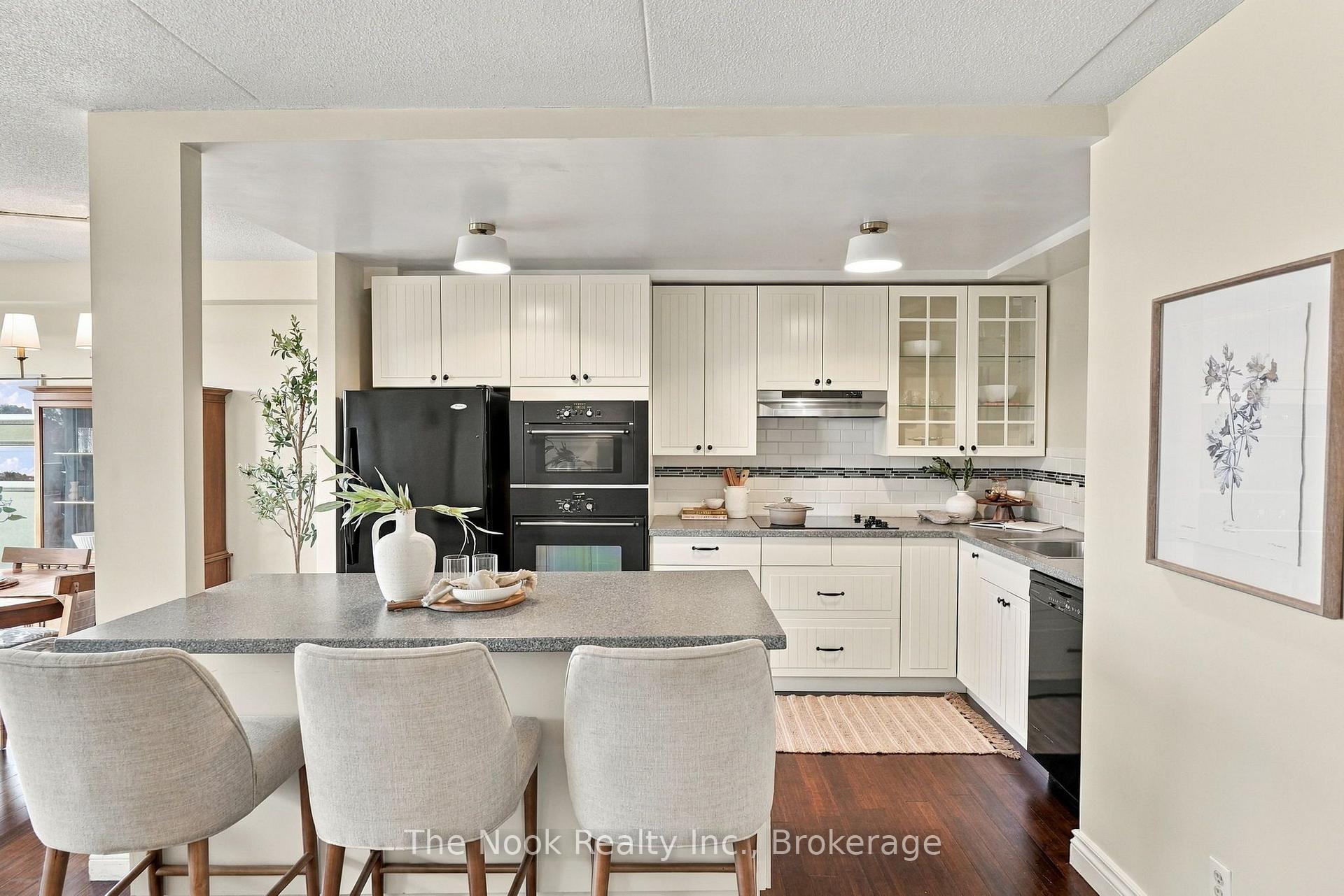 Photo 7 of Unit 507, 144 Queen Street, Clarington, Bowmanville — HOMEH
