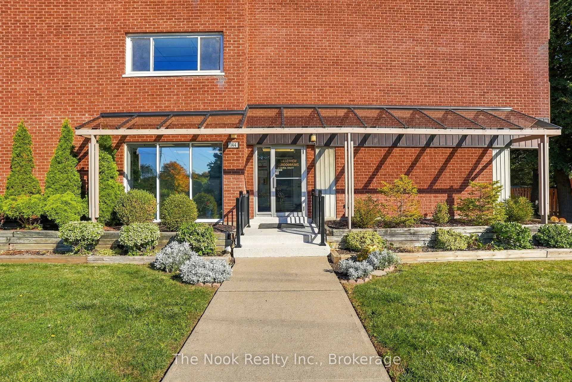 Photo 44 of Unit 507, 144 Queen Street, Clarington, Bowmanville — HOMEH