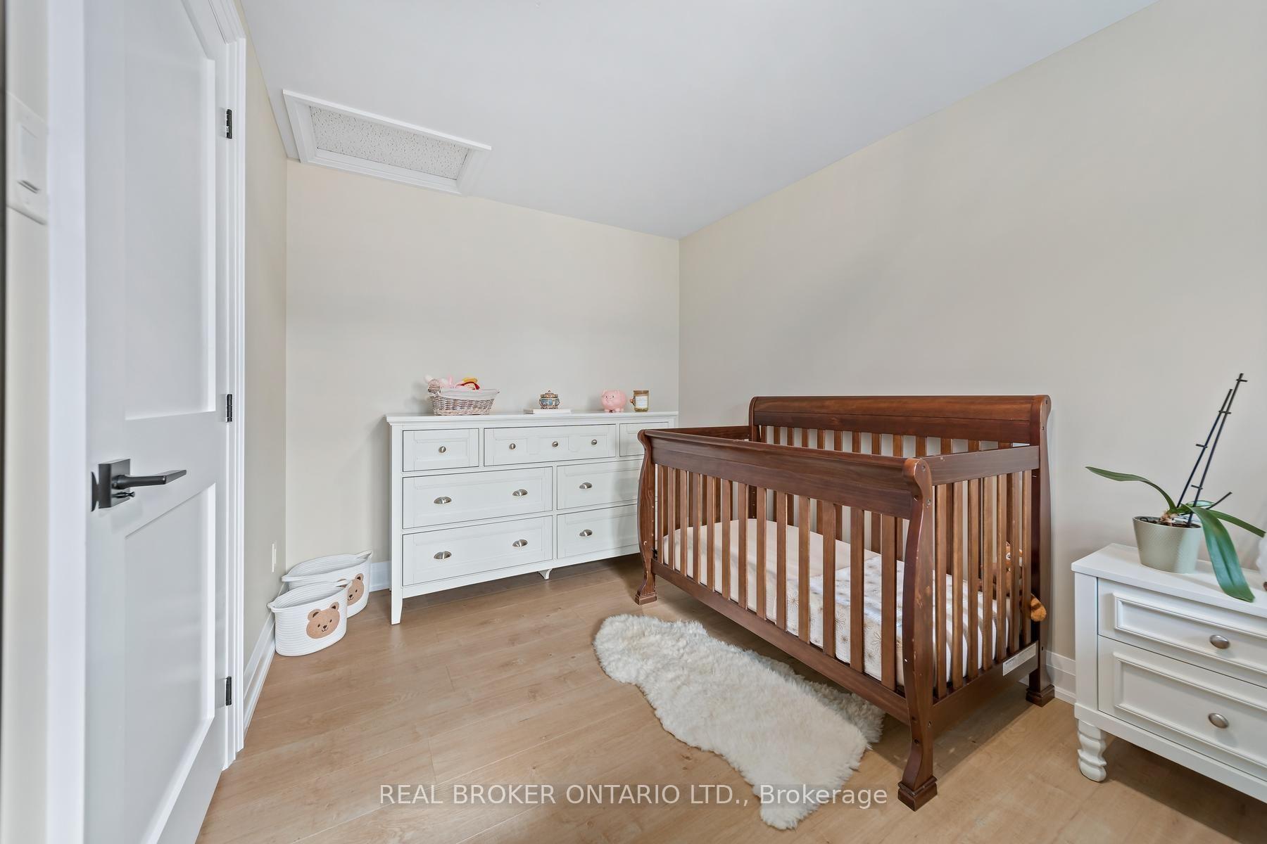 Photo 15 of 56 Danville Avenue, Halton Hills, Acton — HOMEH