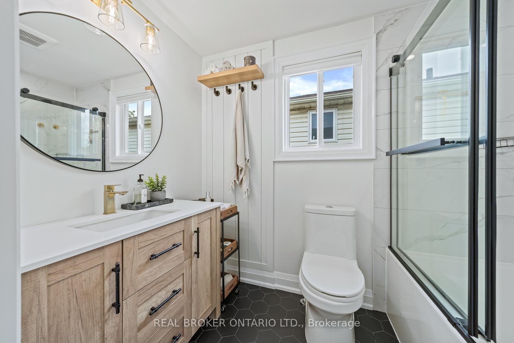 Photo 16 of 56 Danville Avenue, Halton Hills, Acton — HOMEH