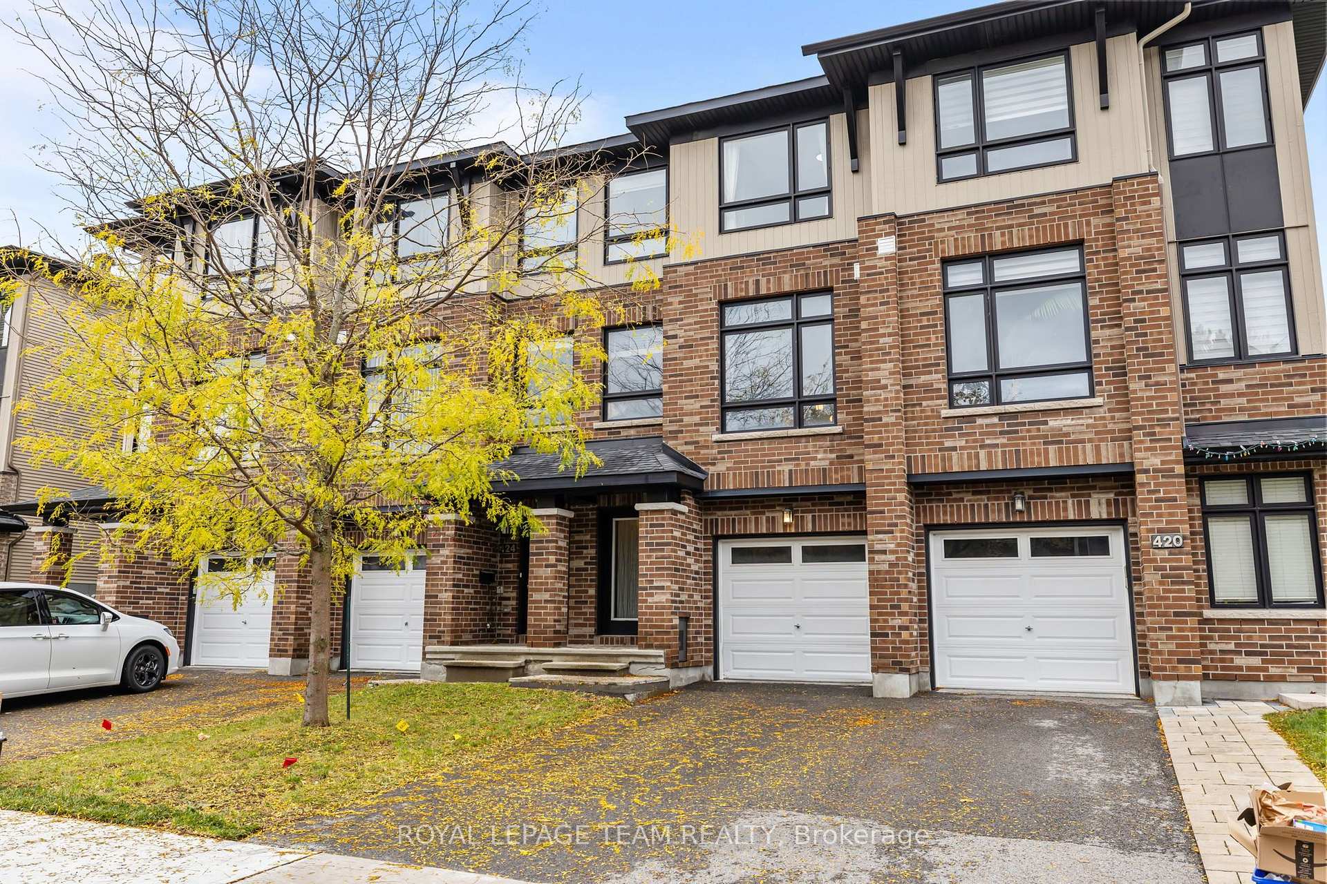 Photo 2 of 422 Tralee Road, Ottawa, Barrhaven - Longfields — HOMEH