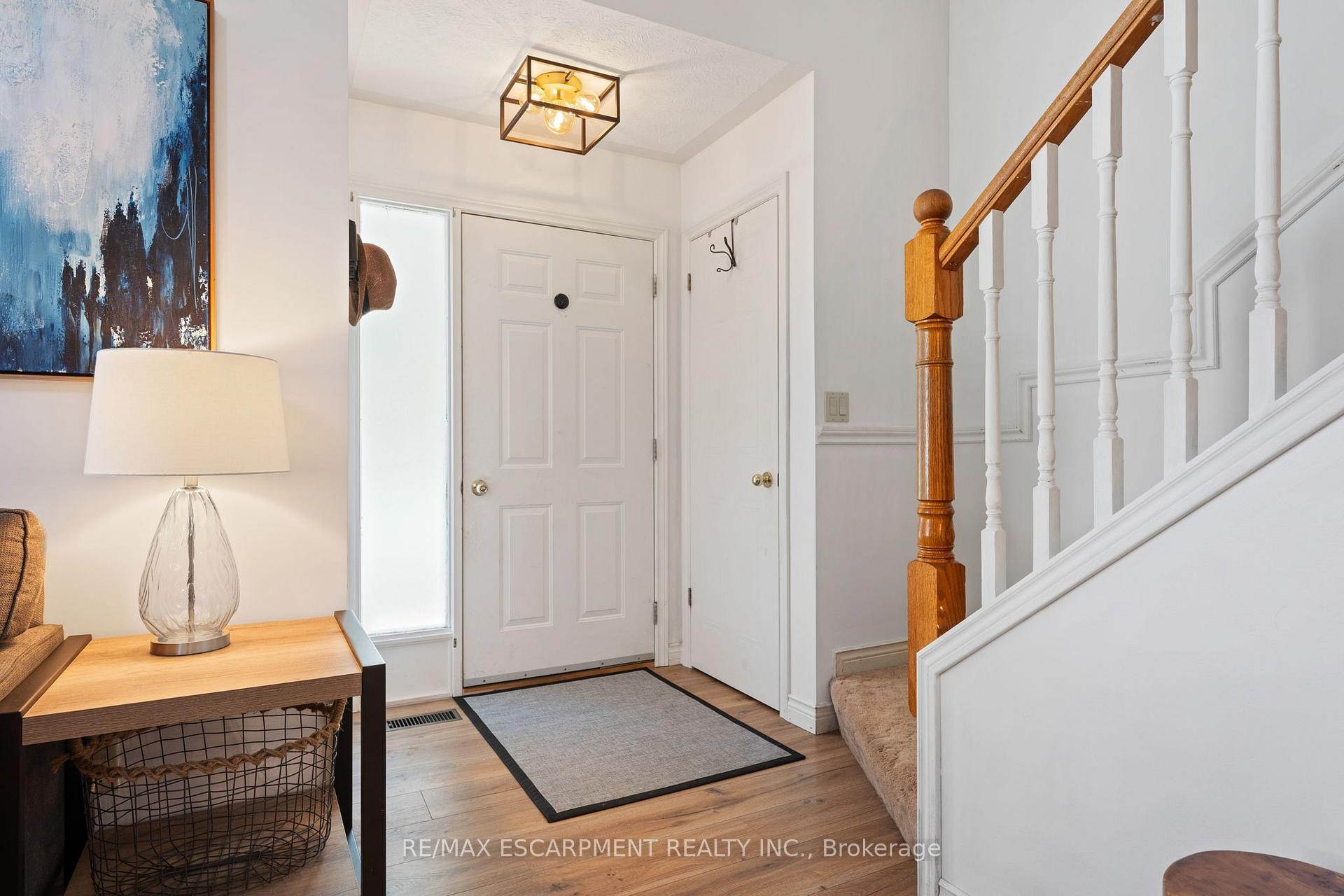 Photo 4 of 29 Leslie Avenue, Norfolk, Port Dover — HOMEH