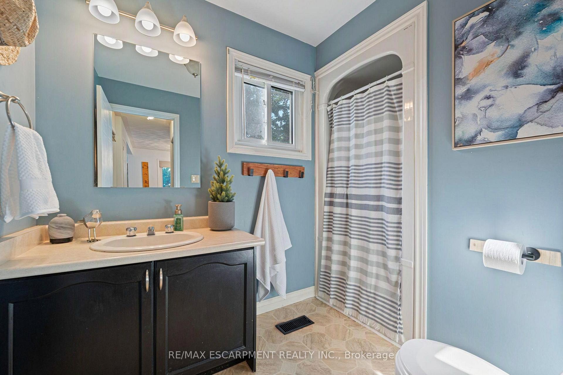 Photo 13 of 29 Leslie Avenue, Norfolk, Port Dover — HOMEH