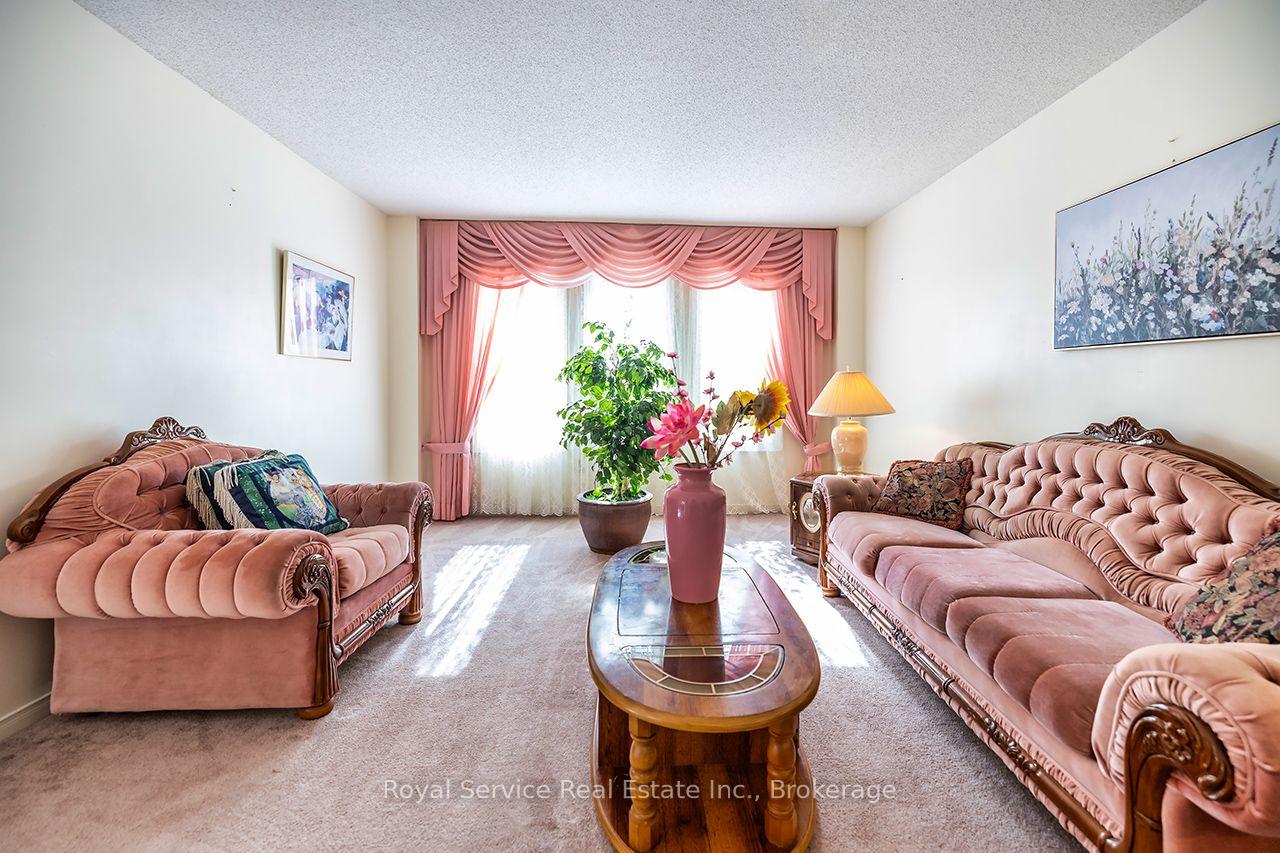Photo 6 of 516 Palmtree Crescent, Oshawa, Eastdale — HOMEH