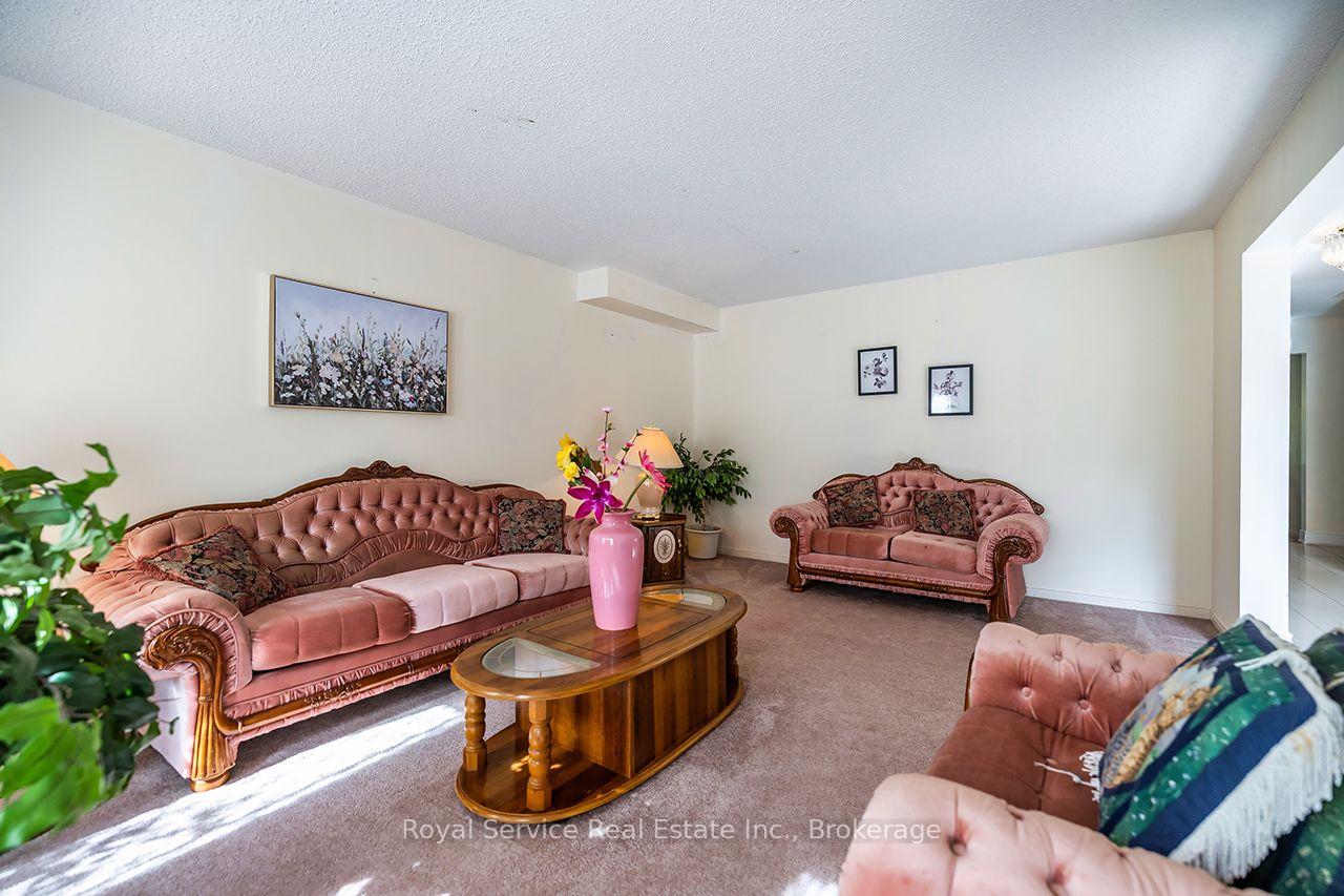 Photo 8 of 516 Palmtree Crescent, Oshawa, Eastdale — HOMEH