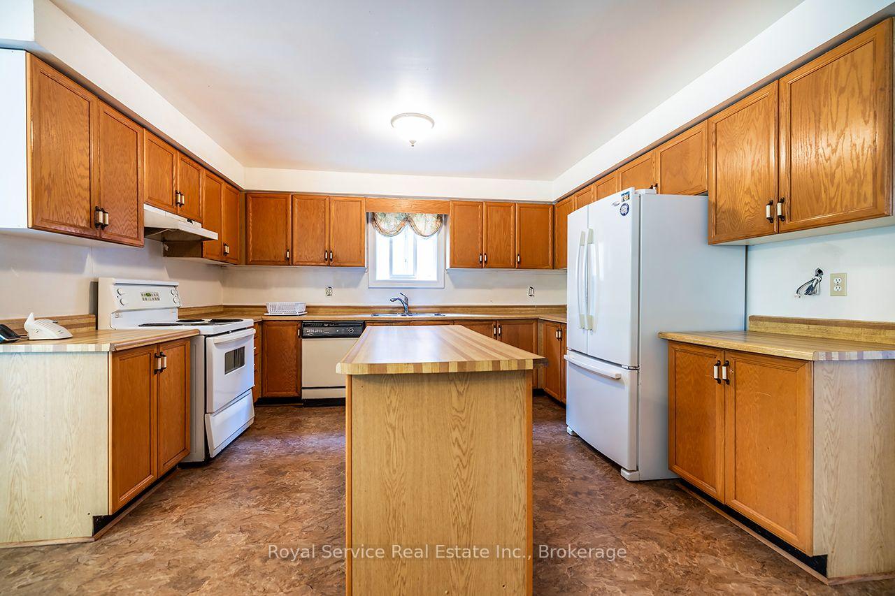Photo 12 of 516 Palmtree Crescent, Oshawa, Eastdale — HOMEH