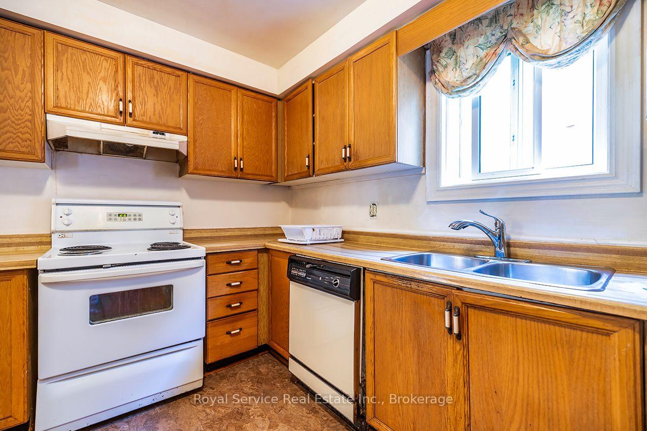 Photo 14 of 516 Palmtree Crescent, Oshawa, Eastdale — HOMEH