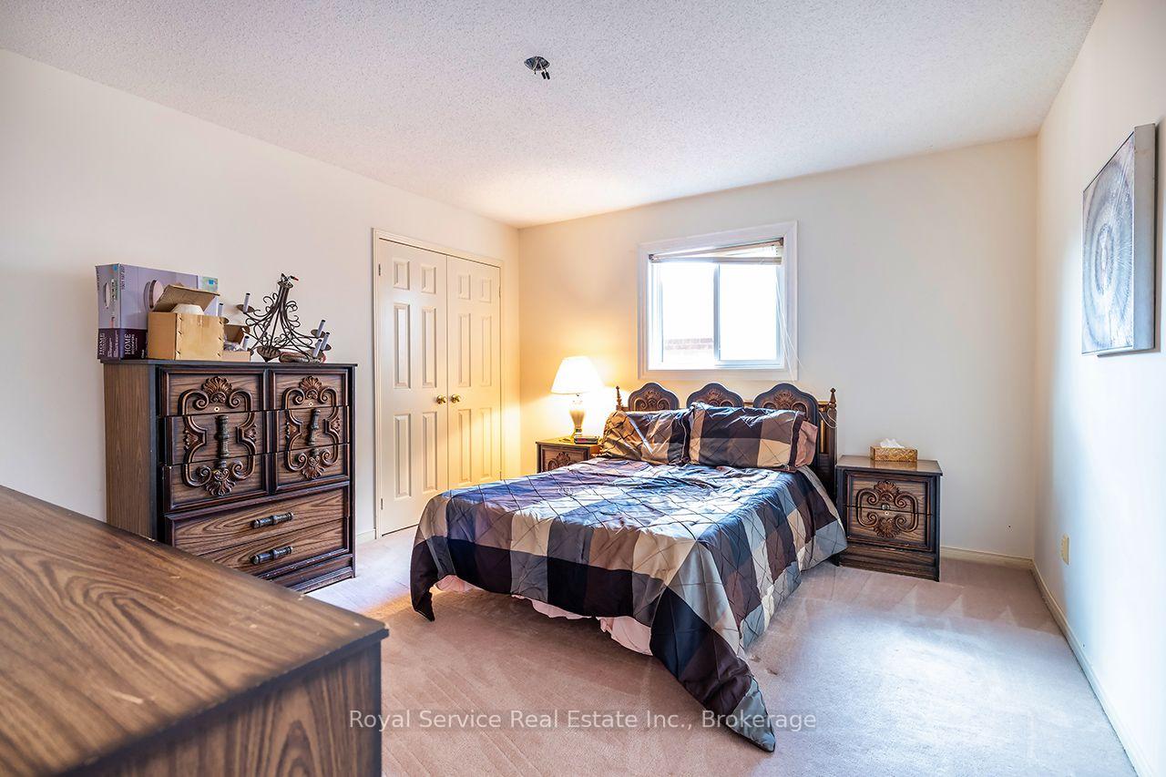 Photo 35 of 516 Palmtree Crescent, Oshawa, Eastdale — HOMEH