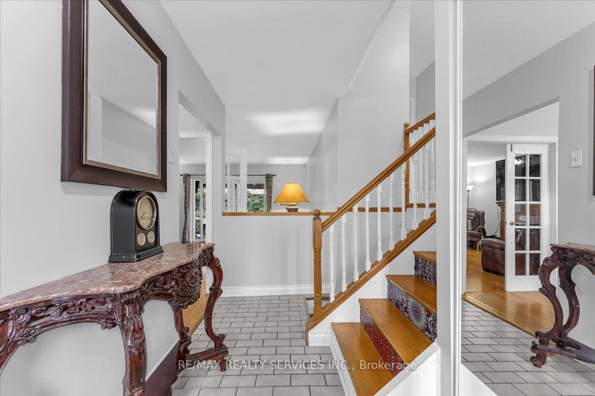 Photo 8 of 53 Windermere Court, Brampton, Northwood Park — HOMEH